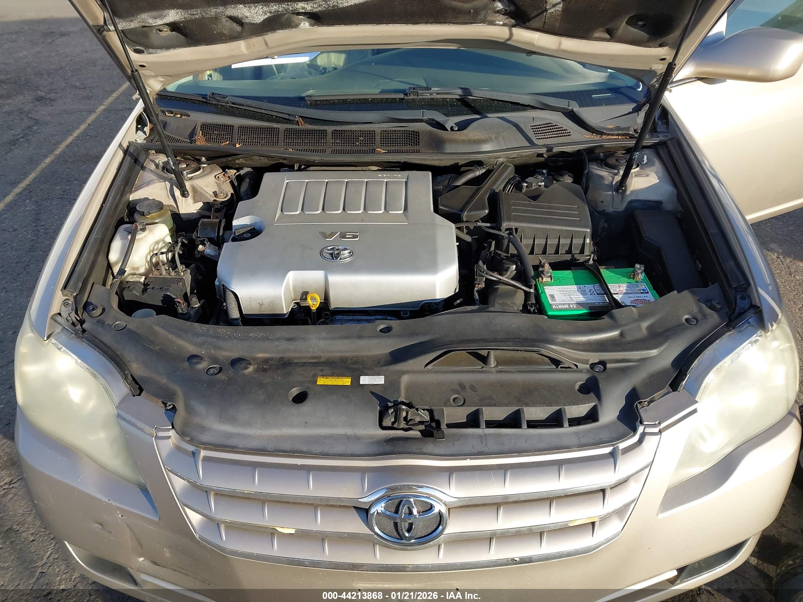 TOYOTA AVALON image 10