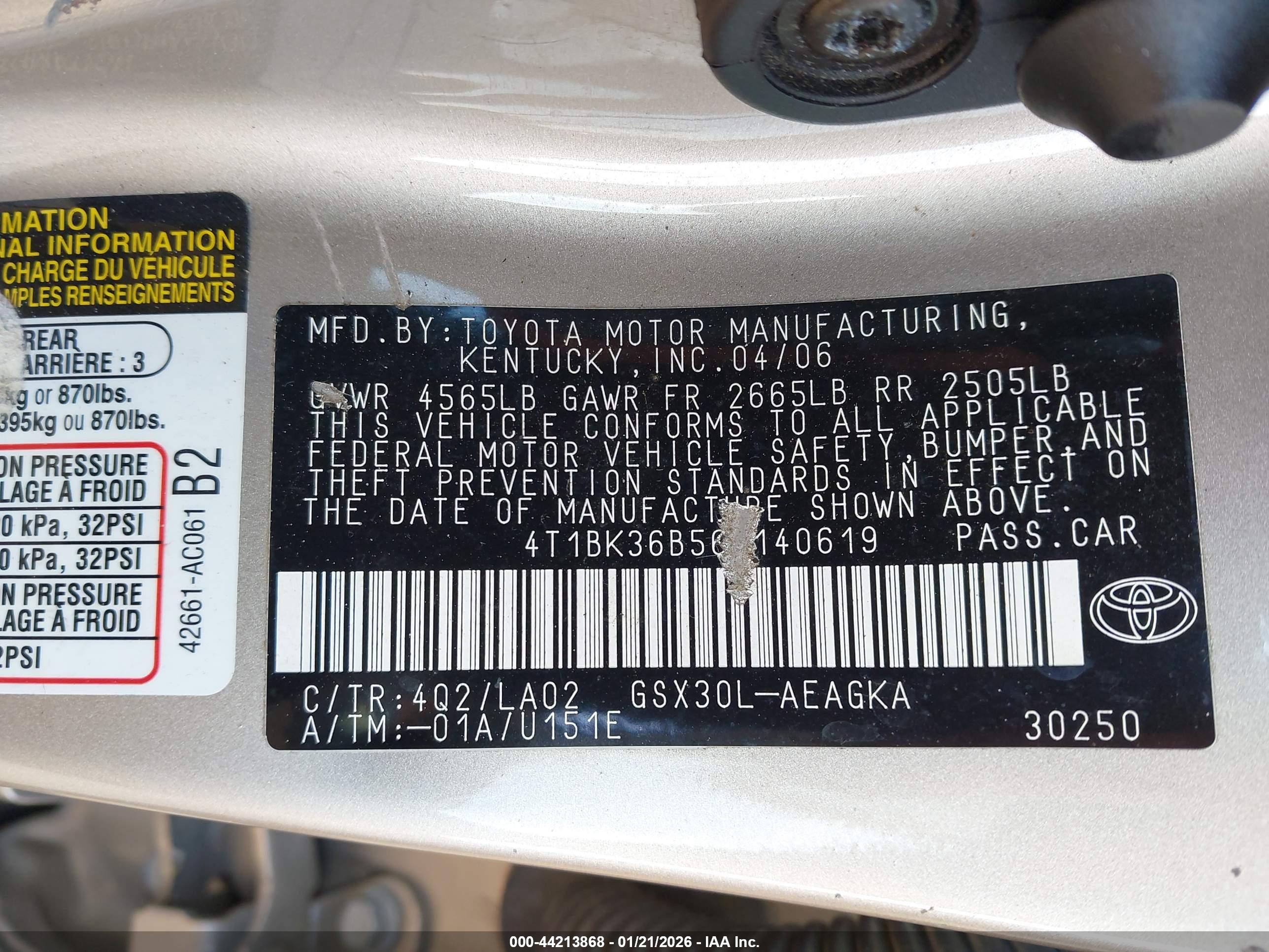 TOYOTA AVALON image 9