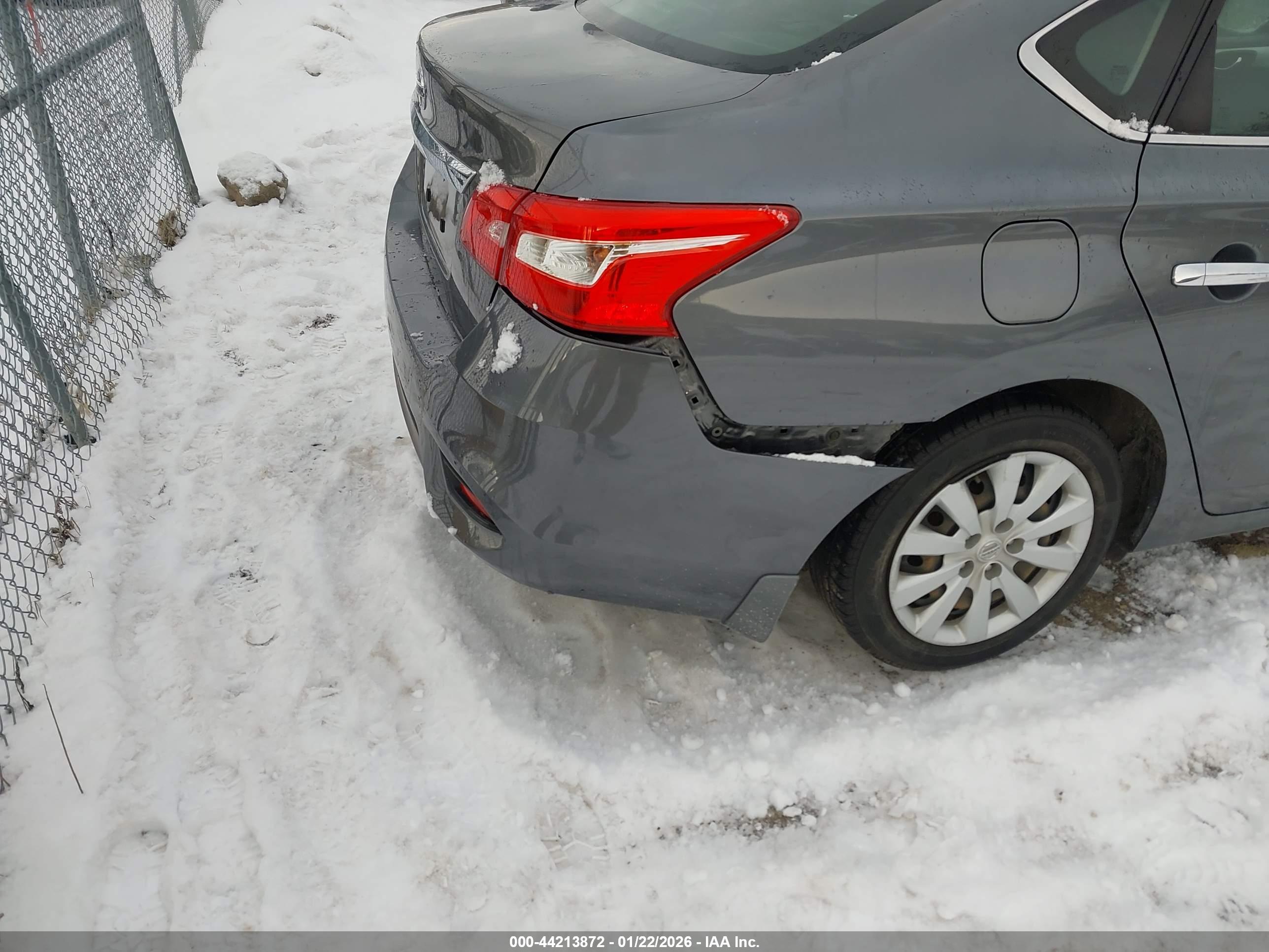 NISSAN SENTRA image 6
