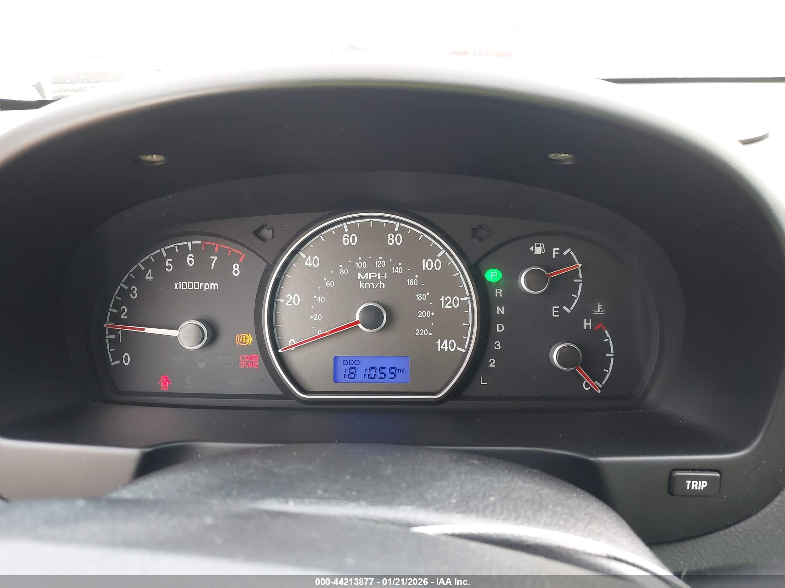 HYUNDAI ELANTRA image 7