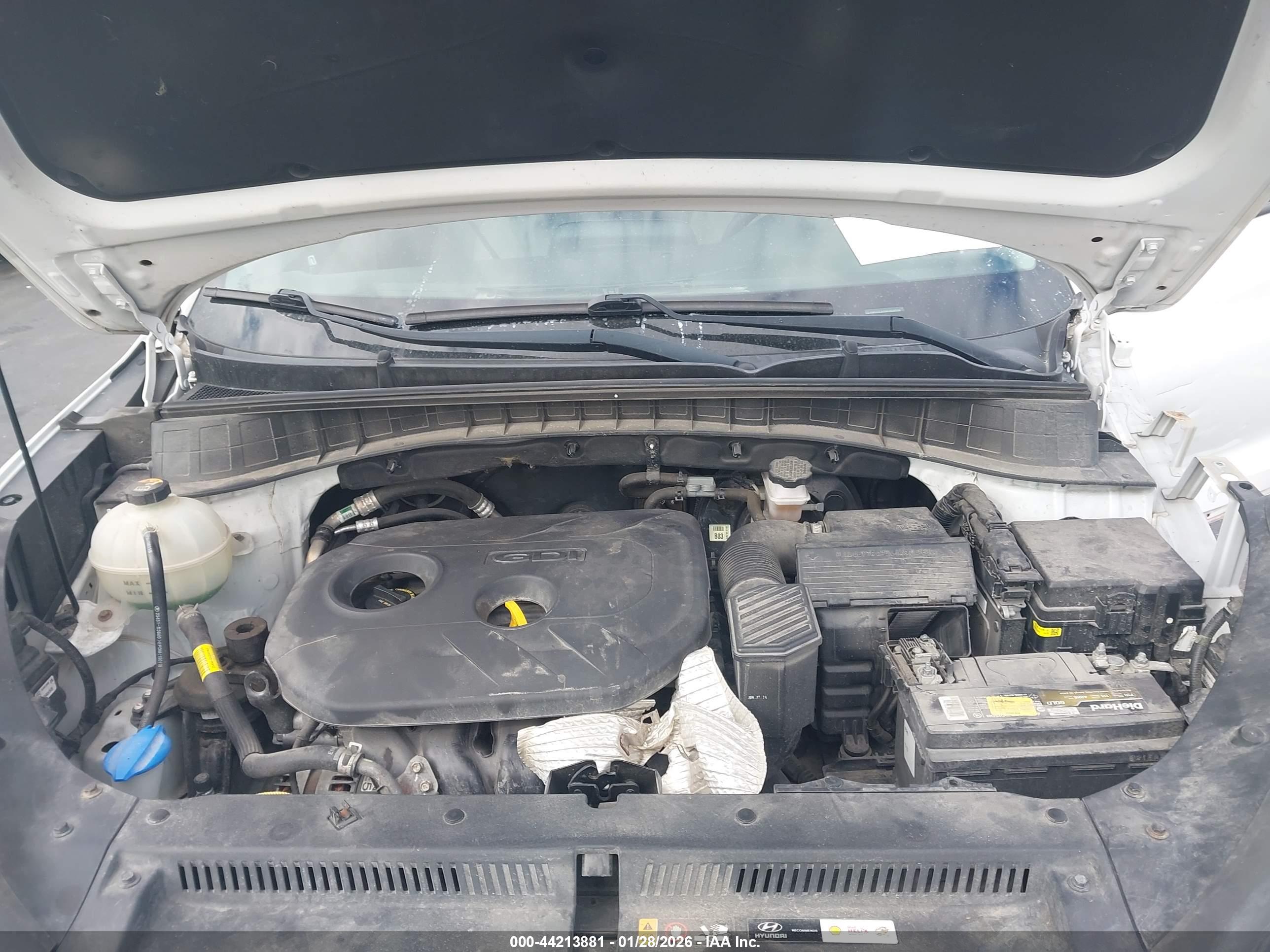 HYUNDAI TUCSON image 10