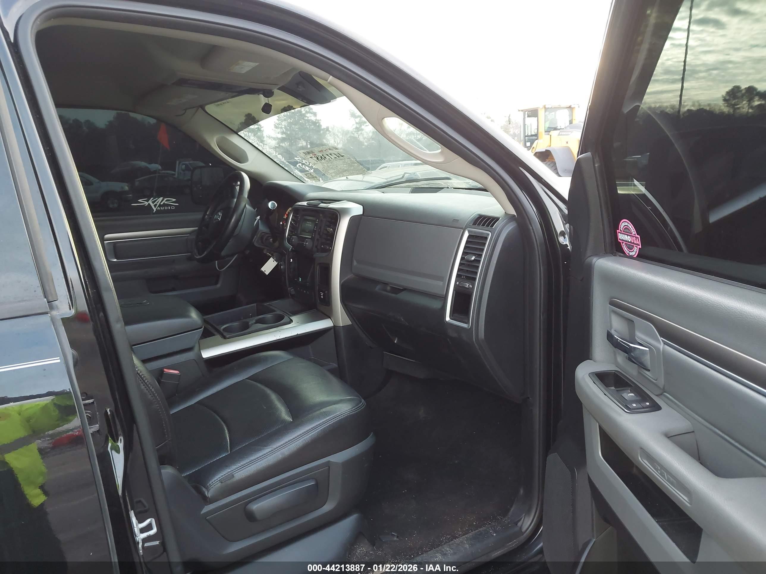 RAM 2500 image 5