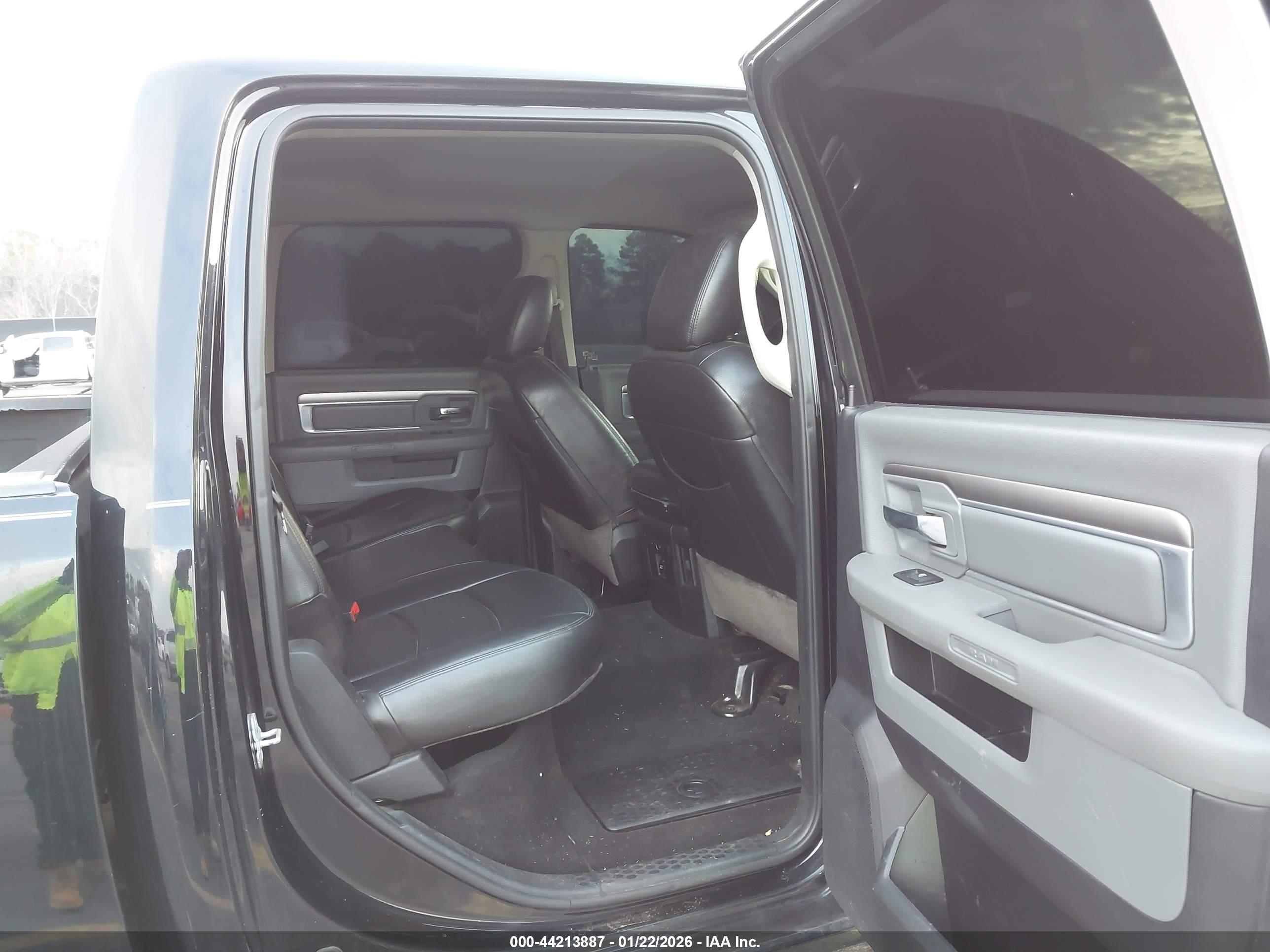 RAM 2500 image 8