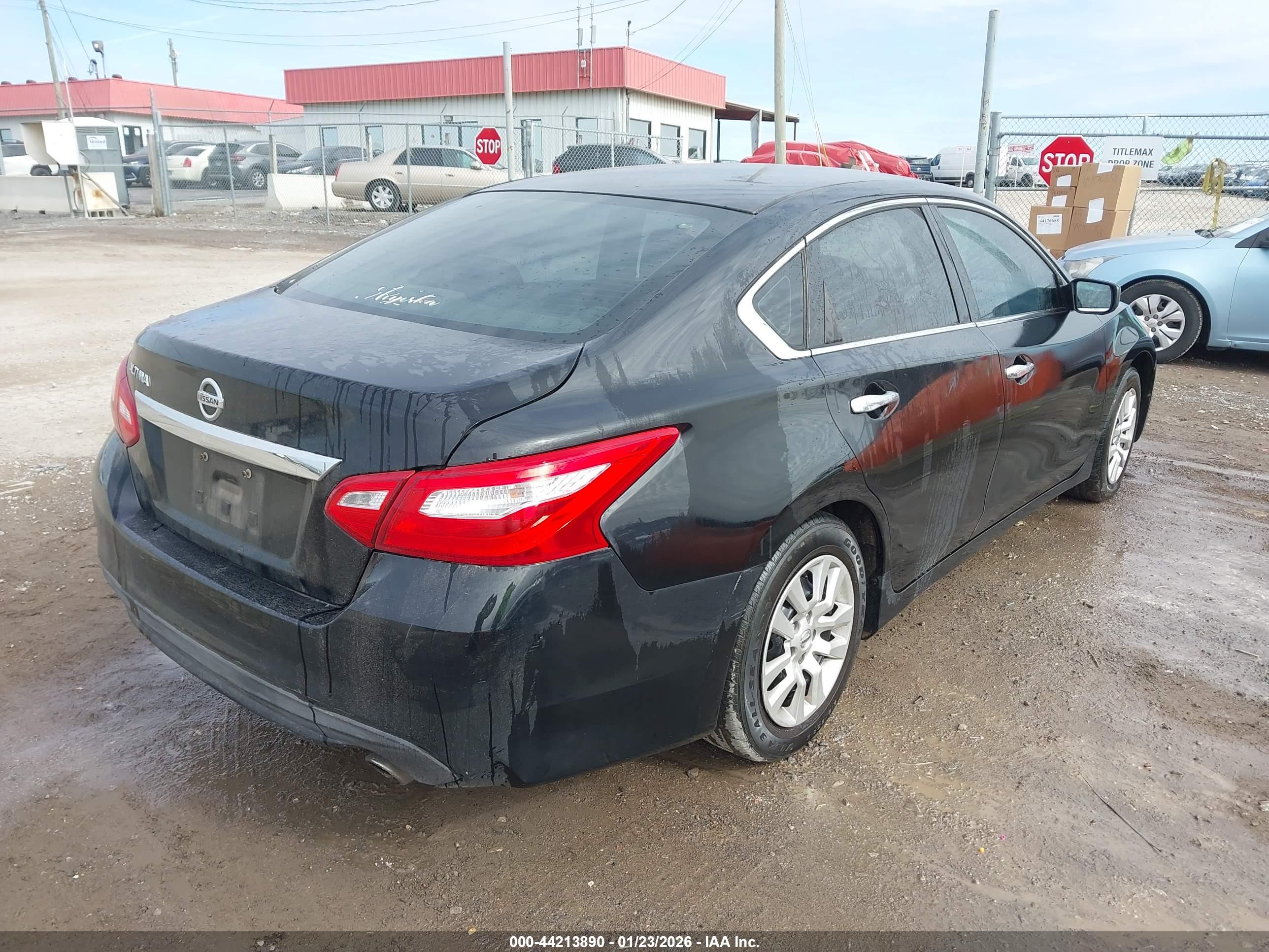 NISSAN ALTIMA image 4
