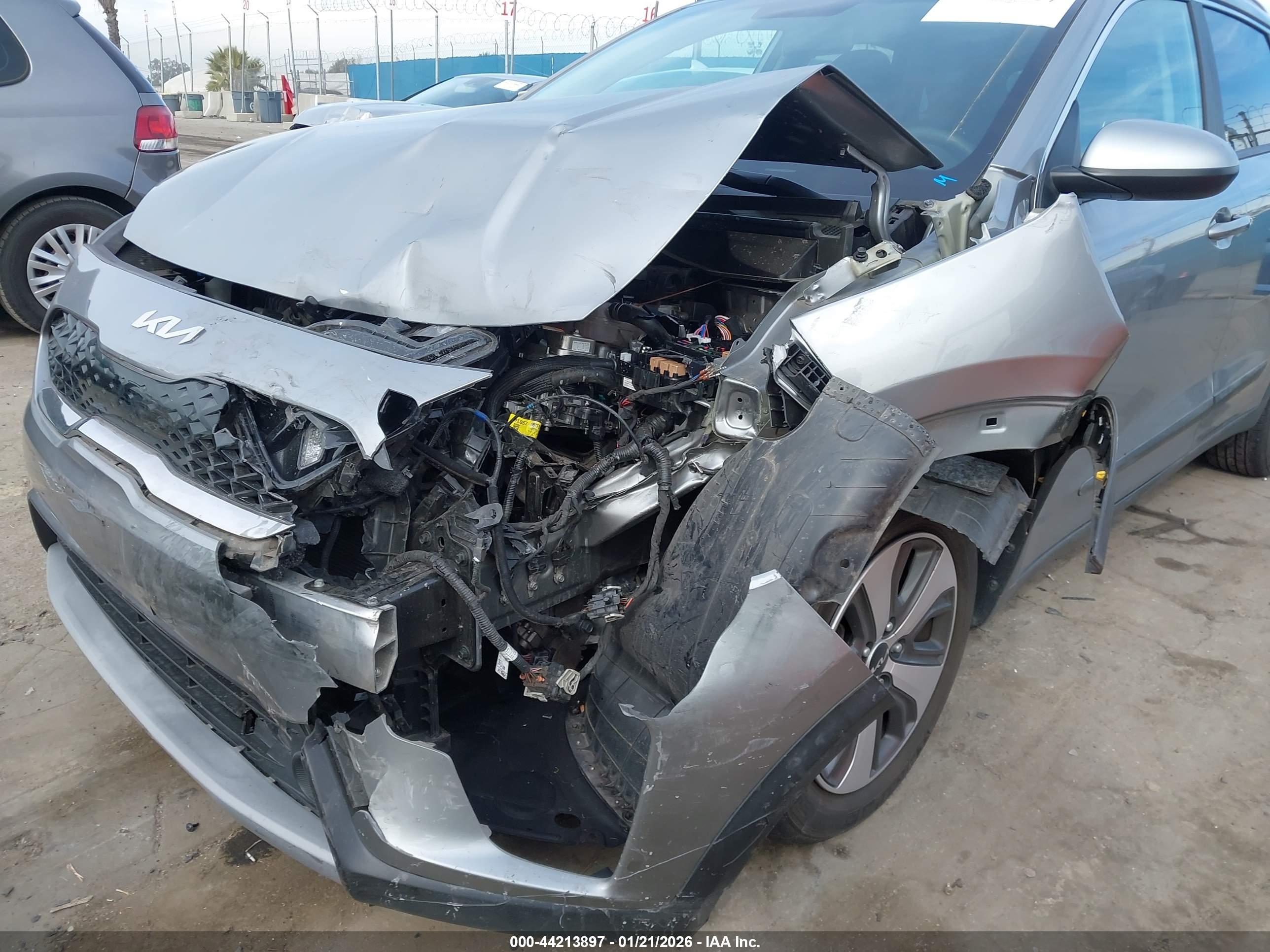 KIA NIRO image 6