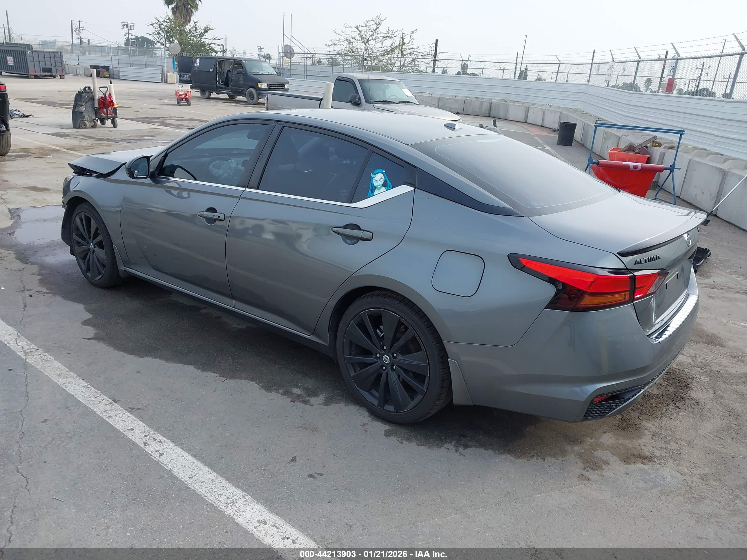 NISSAN ALTIMA image 3