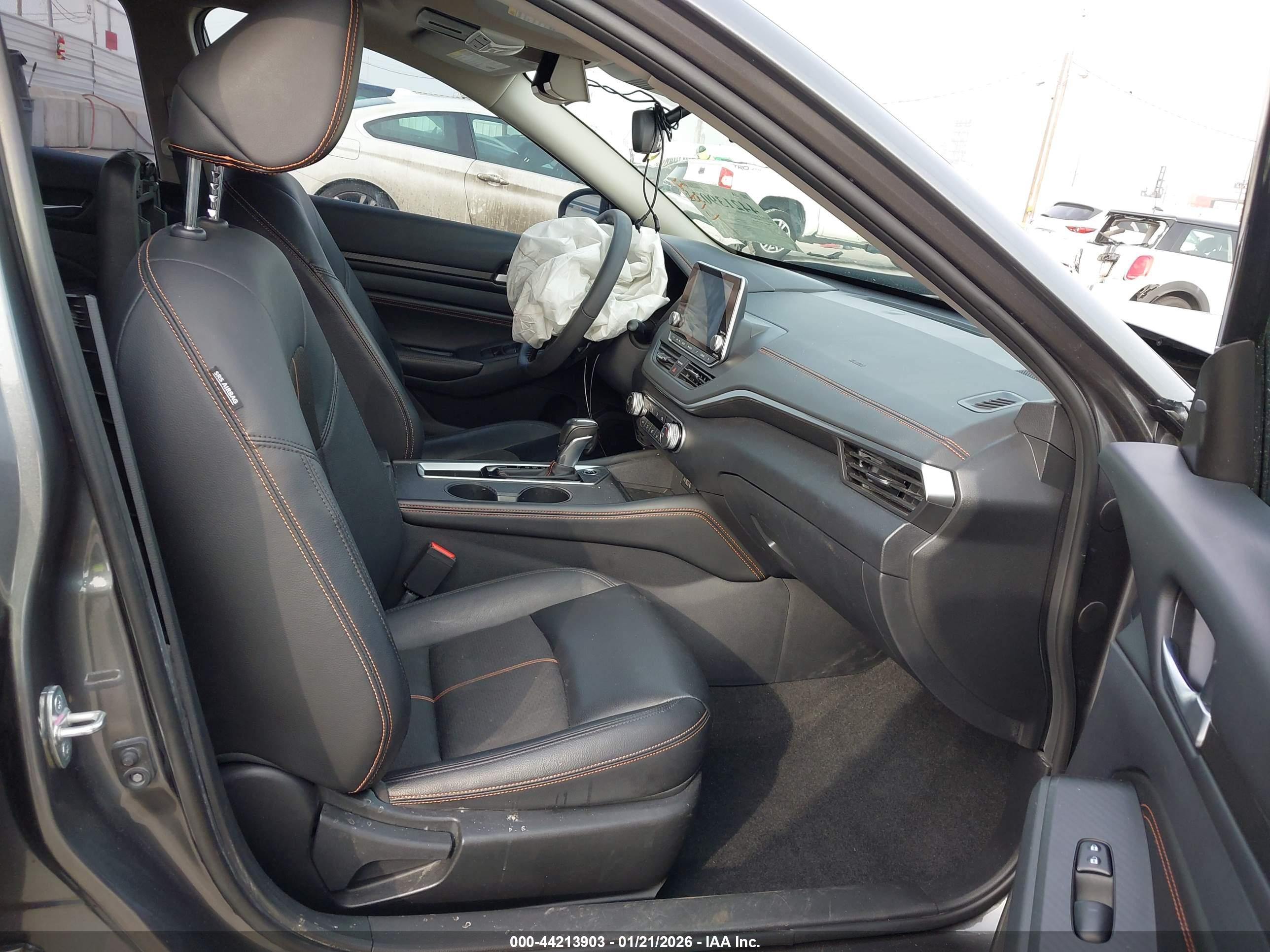 NISSAN ALTIMA image 5