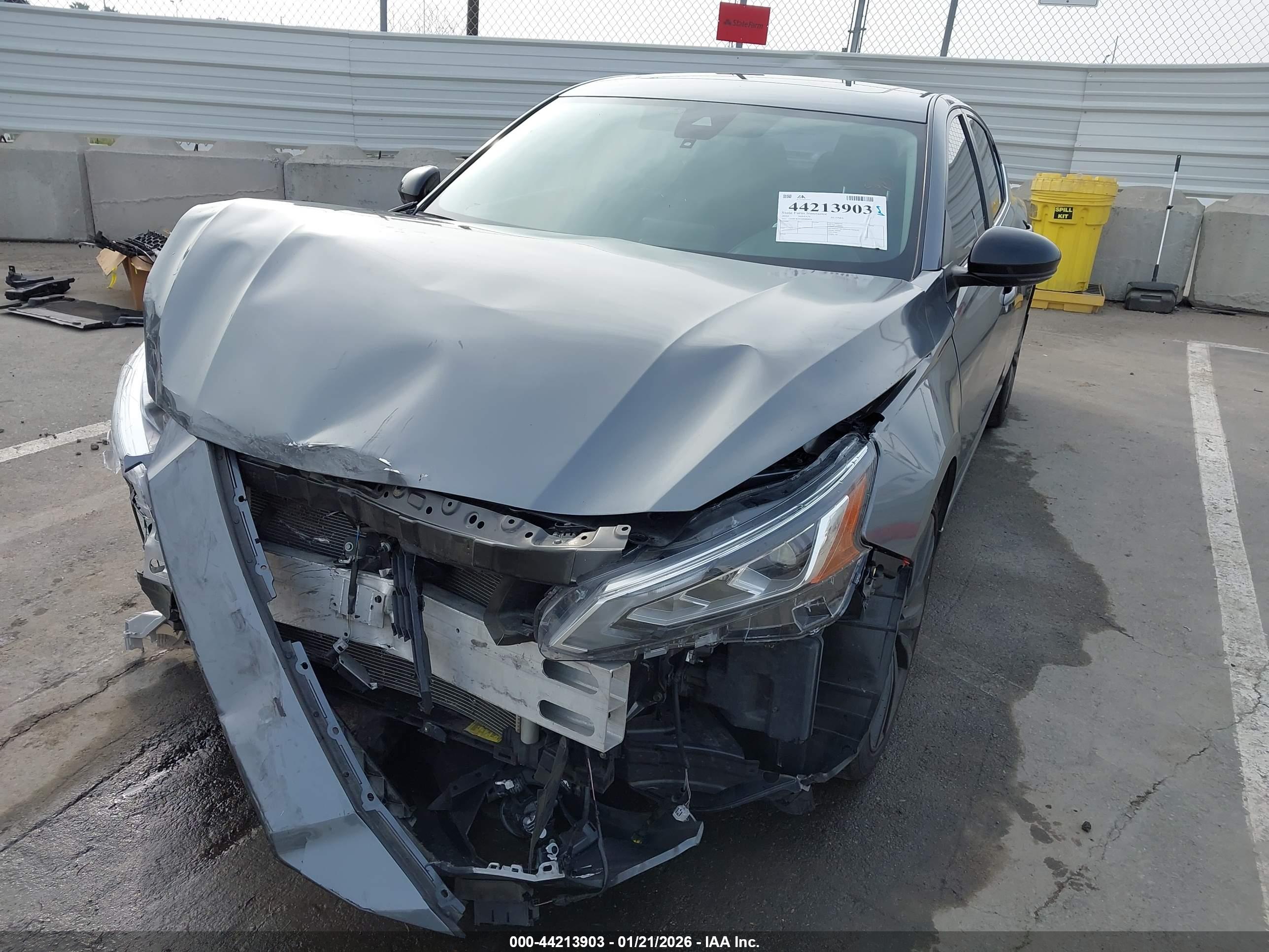 NISSAN ALTIMA image 6