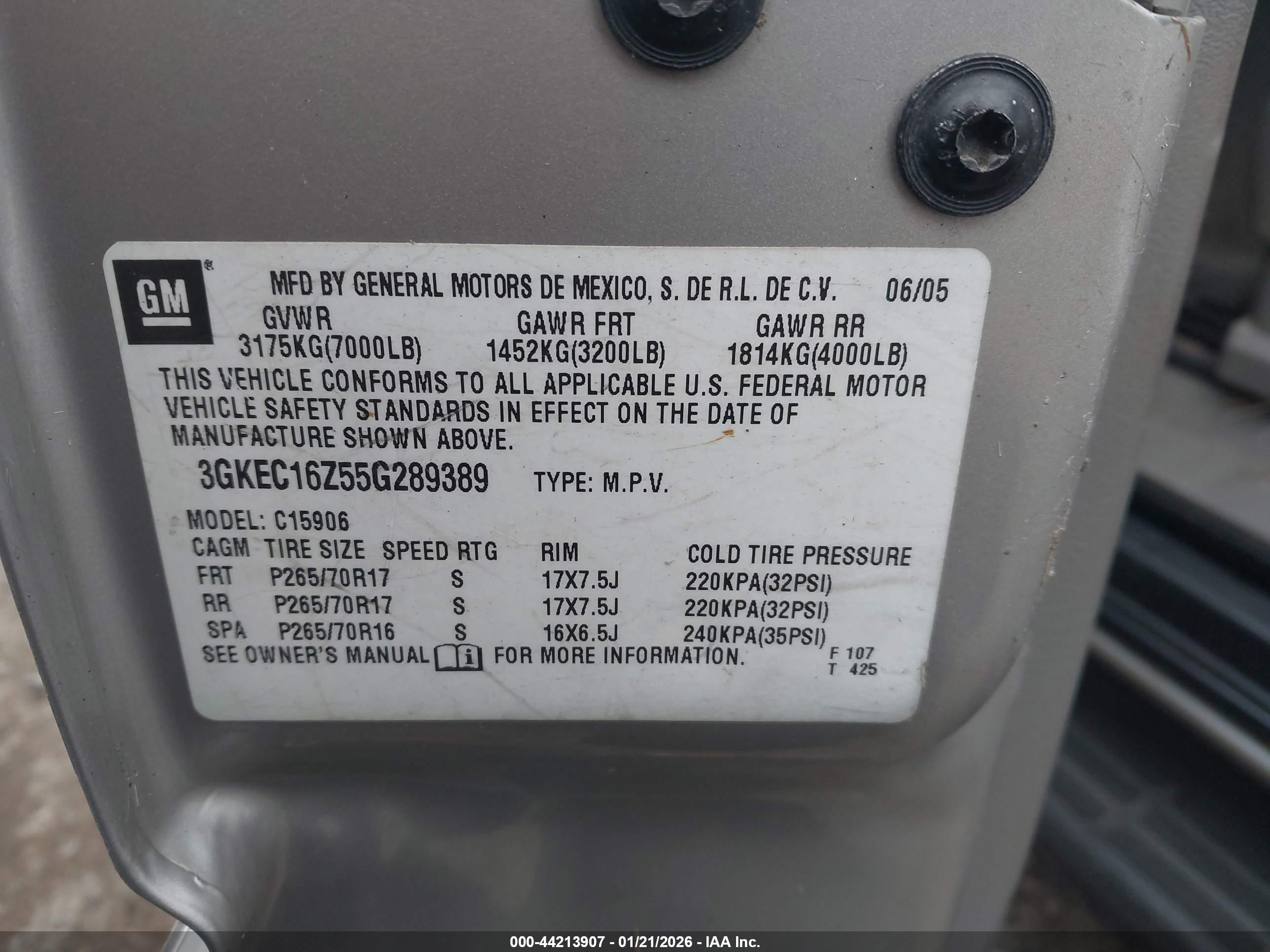 GMC YUKON image 9