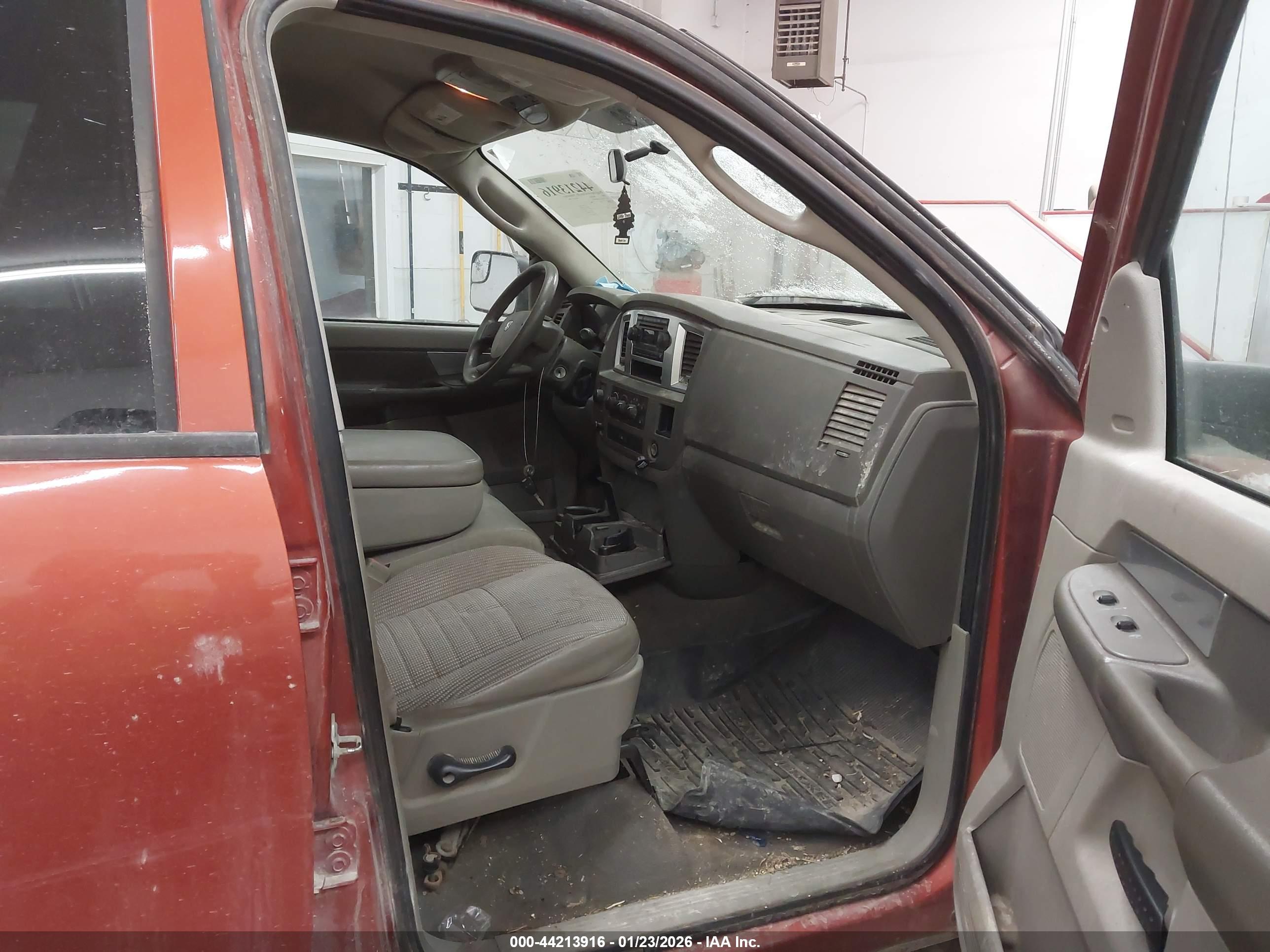 DODGE RAM image 5
