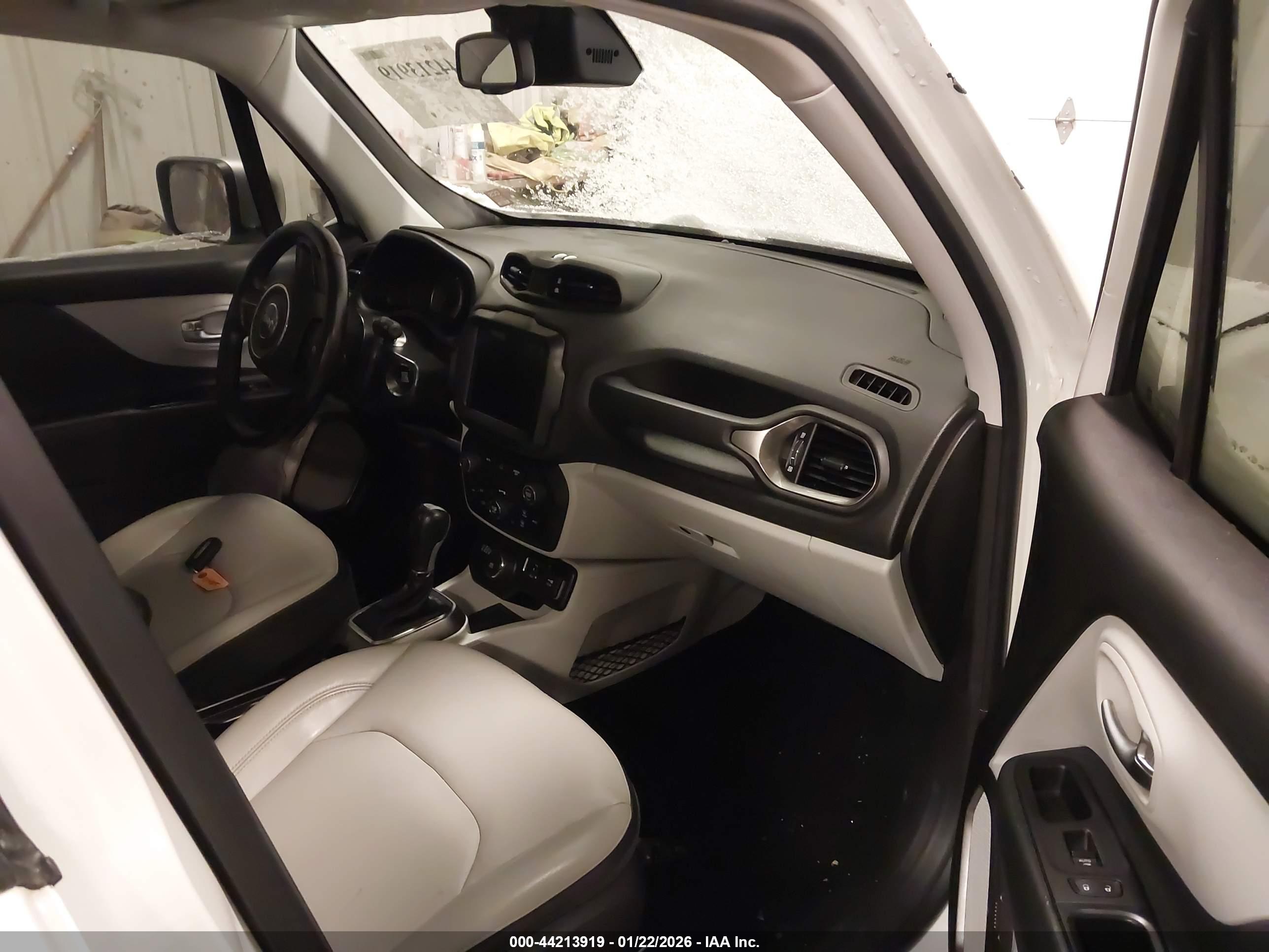 JEEP RENEGADE image 5