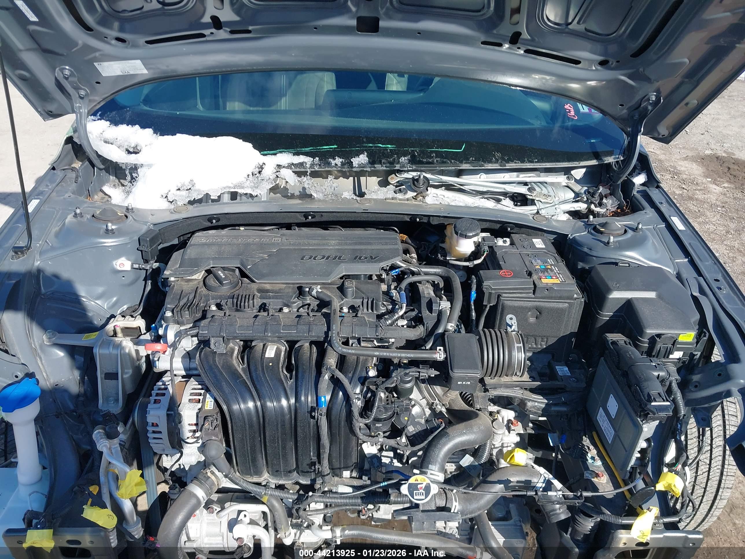 HYUNDAI ELANTRA image 10