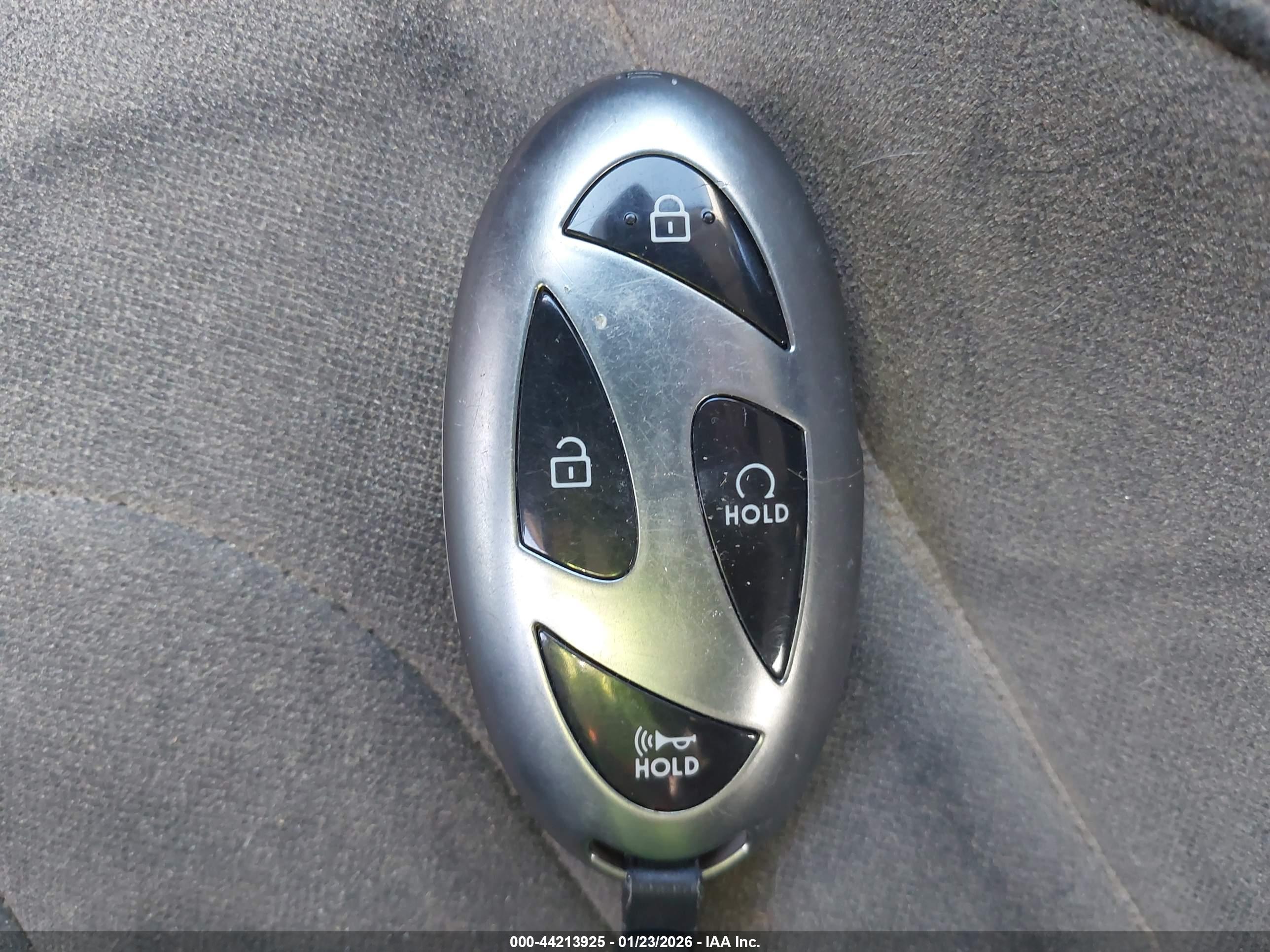 HYUNDAI ELANTRA image 11