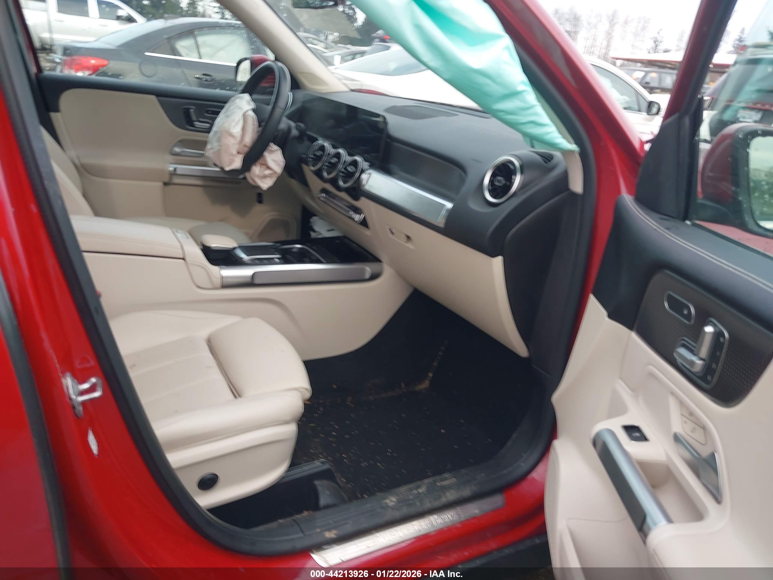 MERCEDES-BENZ GLB image 5