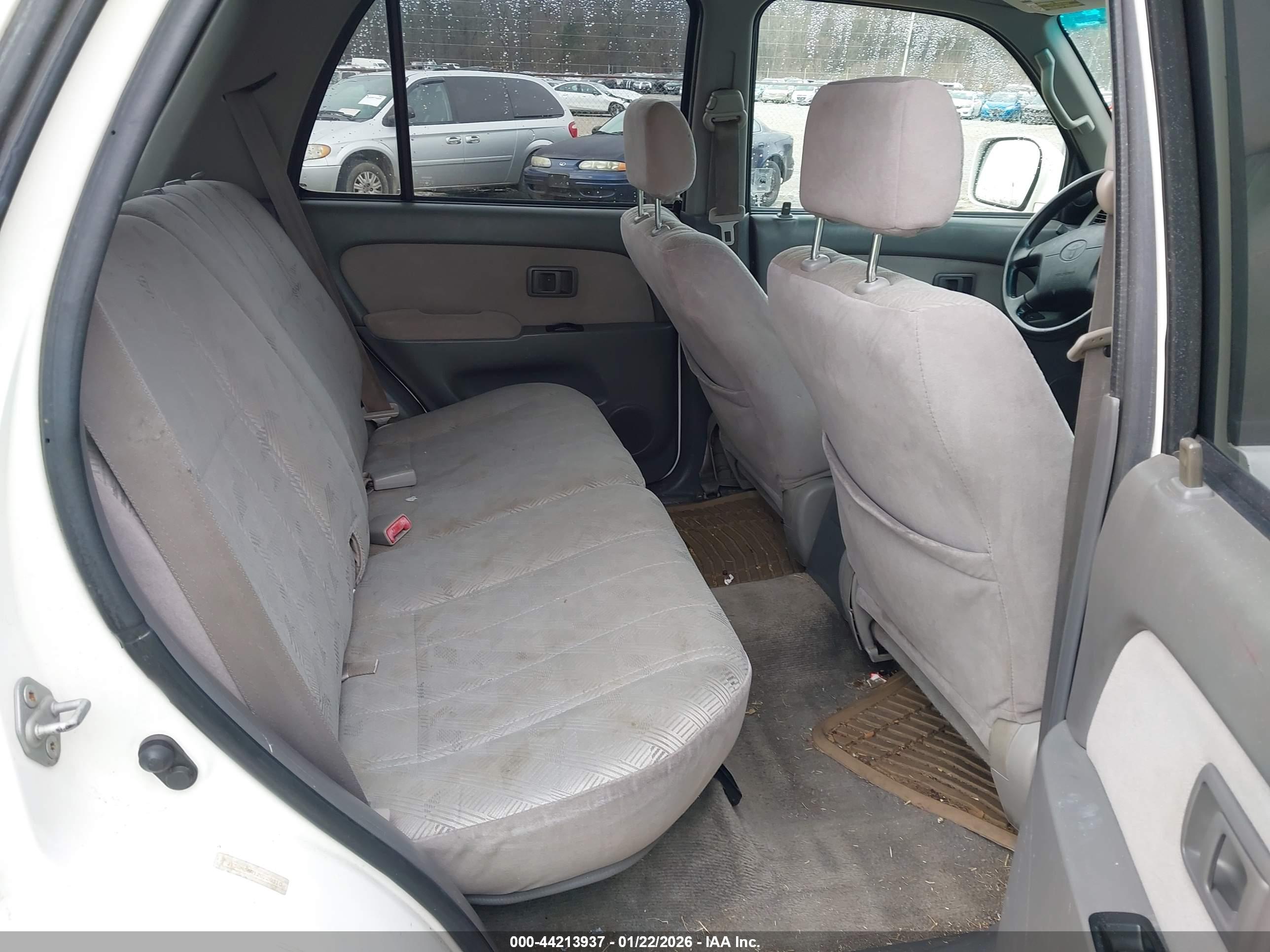 TOYOTA 4RUNNER image 8