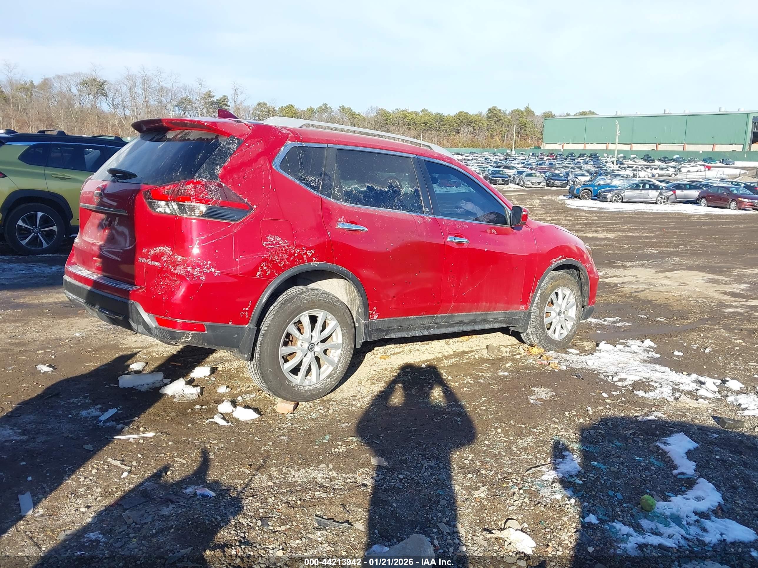 NISSAN ROGUE image 4