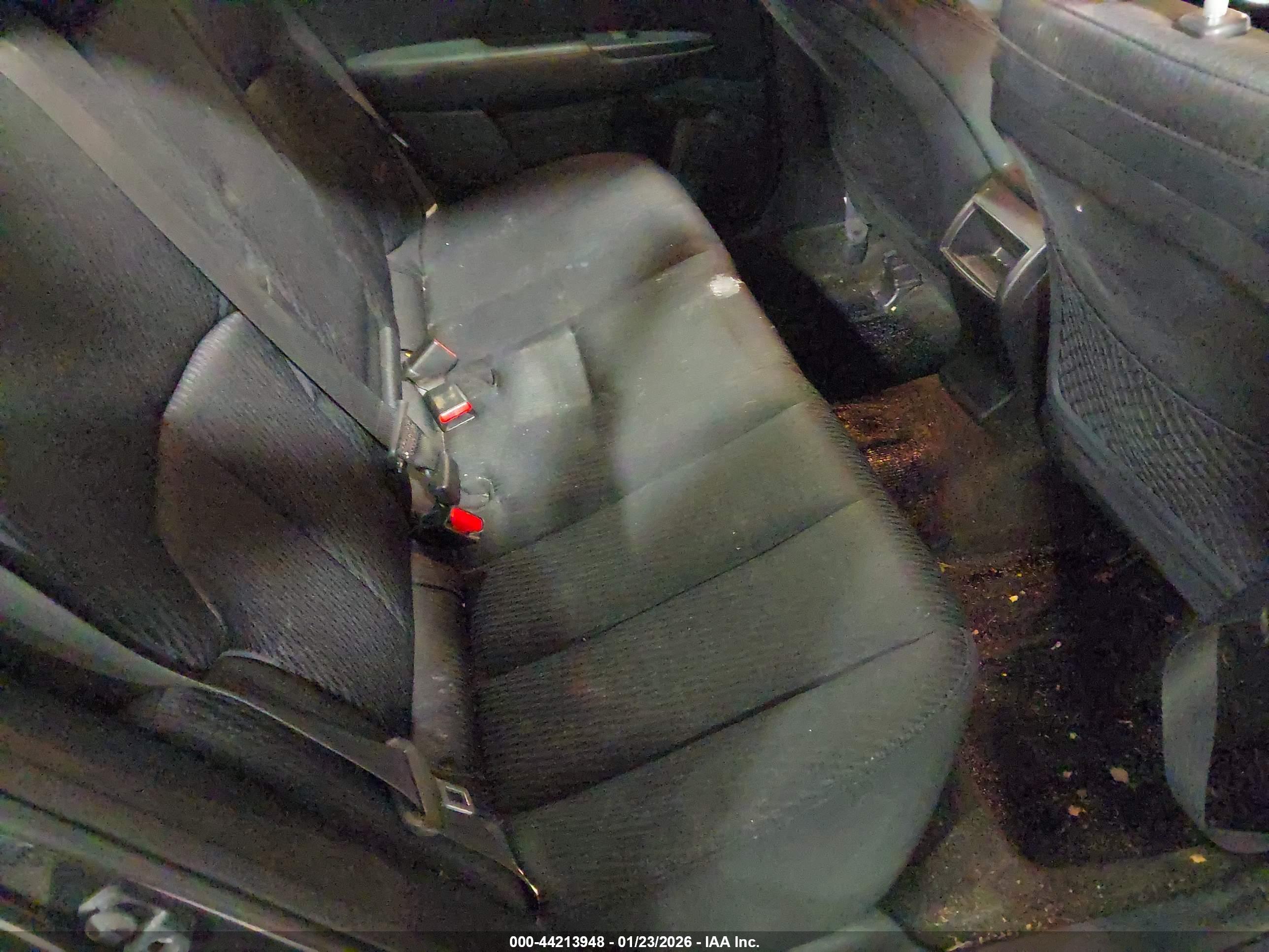 SUBARU OUTBACK image 8