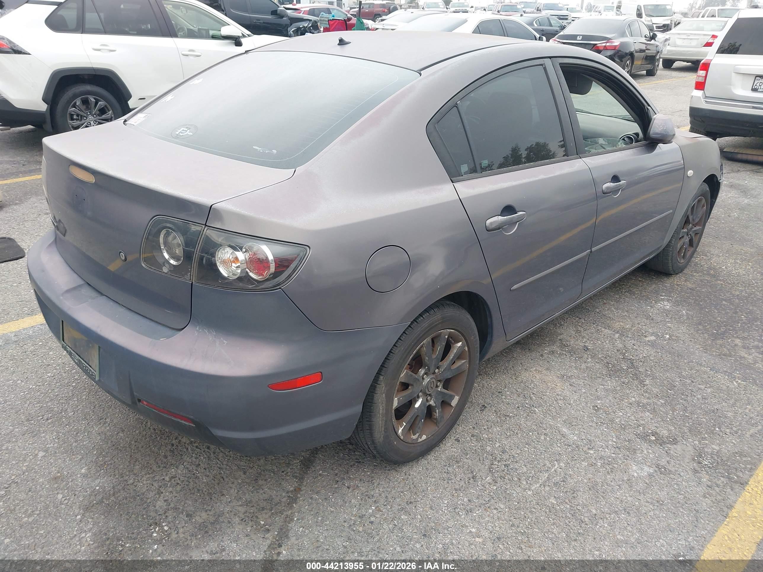 MAZDA MAZDA3 image 4