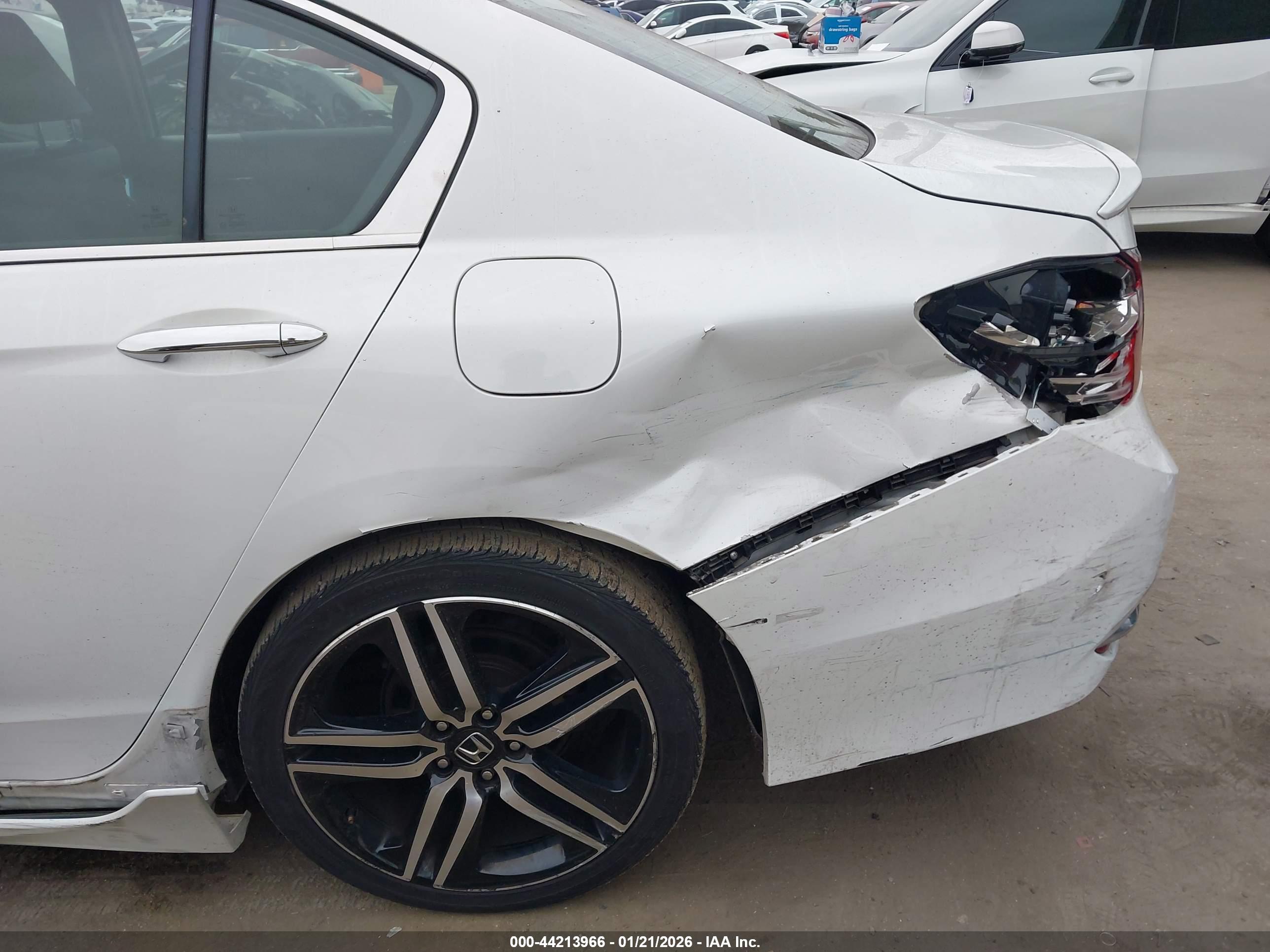 HONDA ACCORD image 6