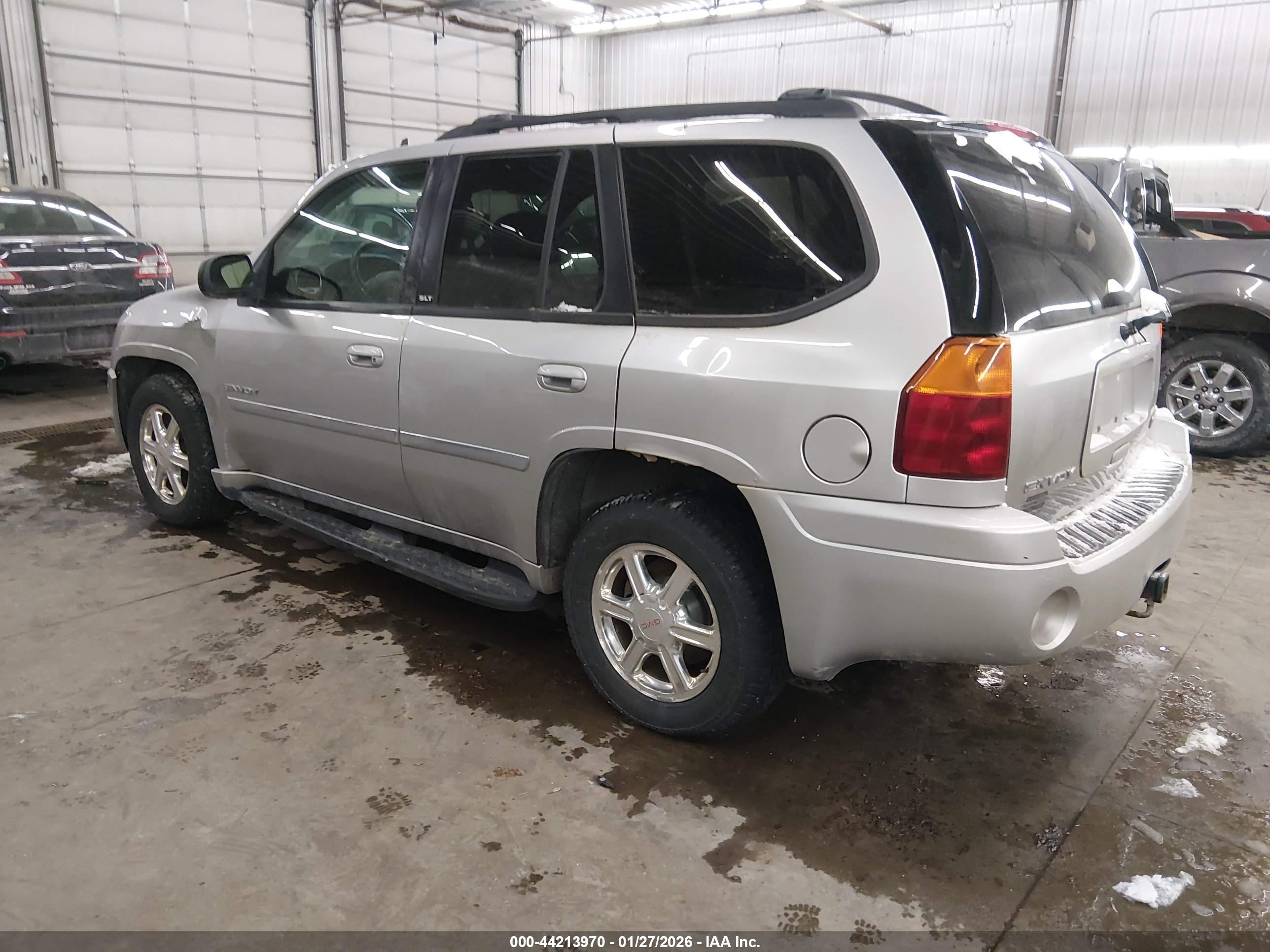 GMC ENVOY image 3