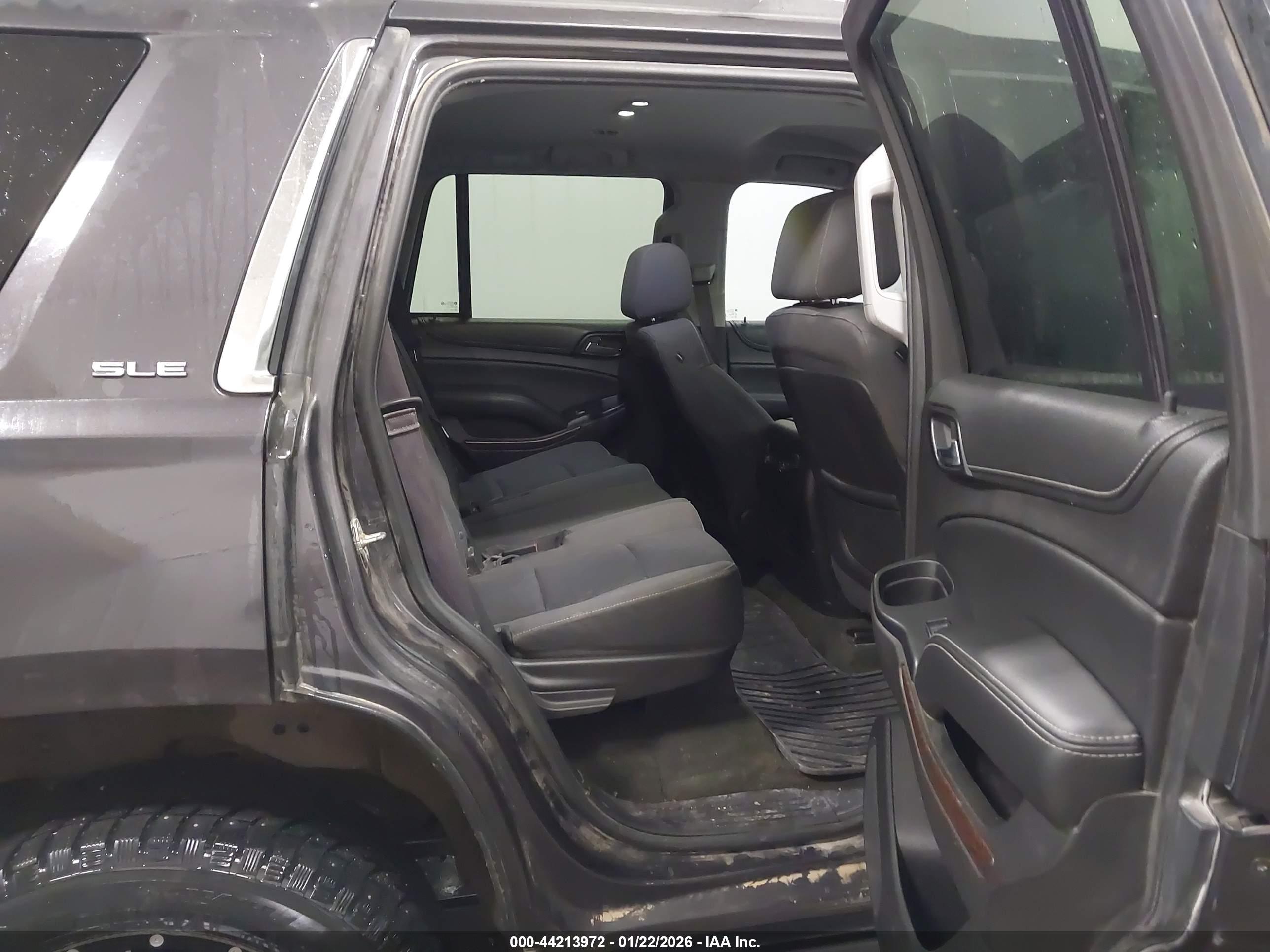 GMC YUKON image 8