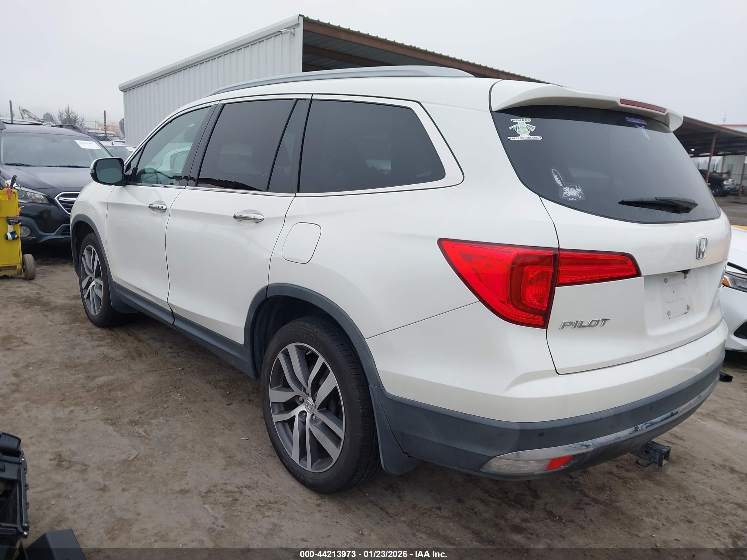 HONDA PILOT image 3