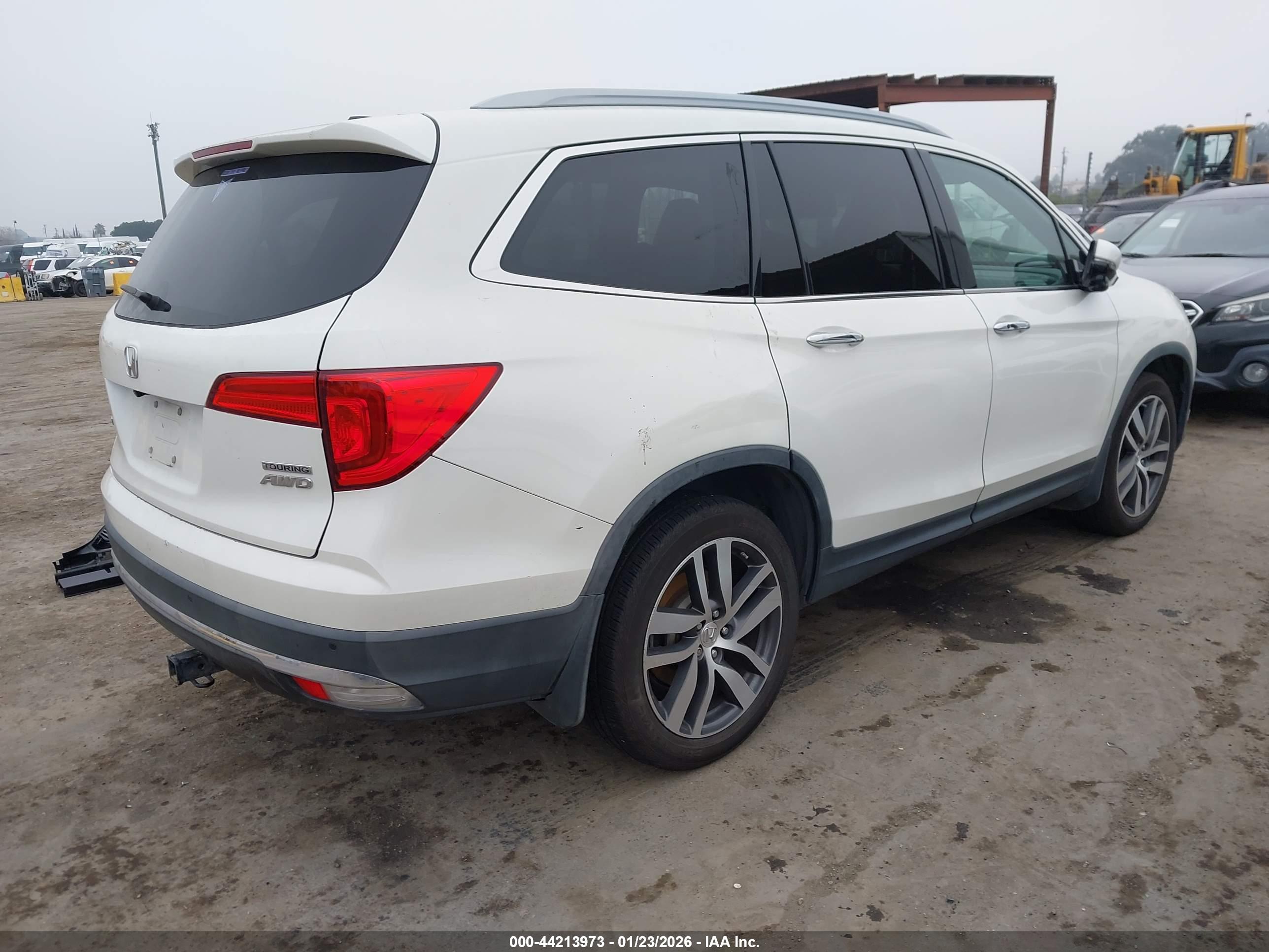 HONDA PILOT image 4