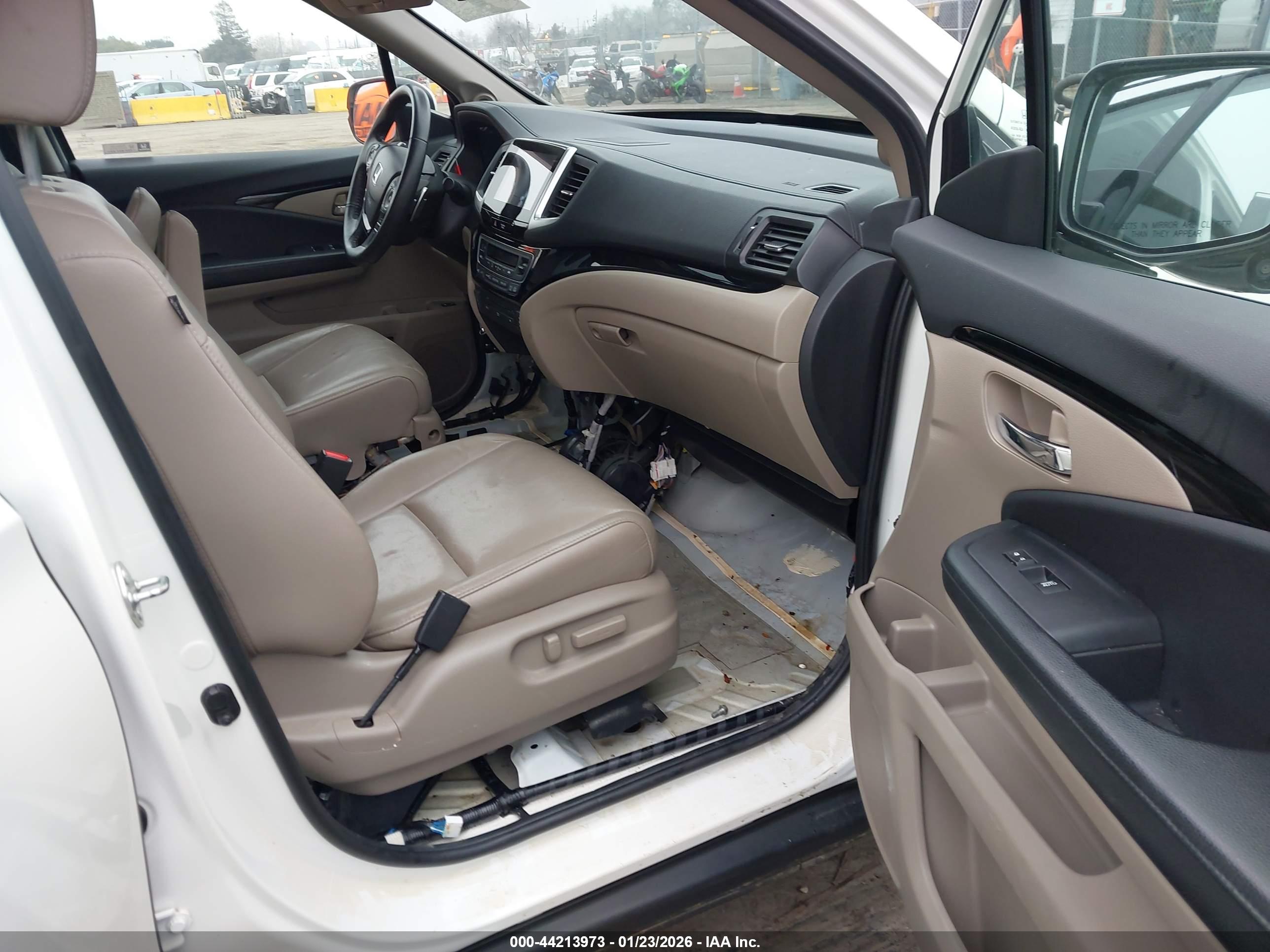 HONDA PILOT image 5
