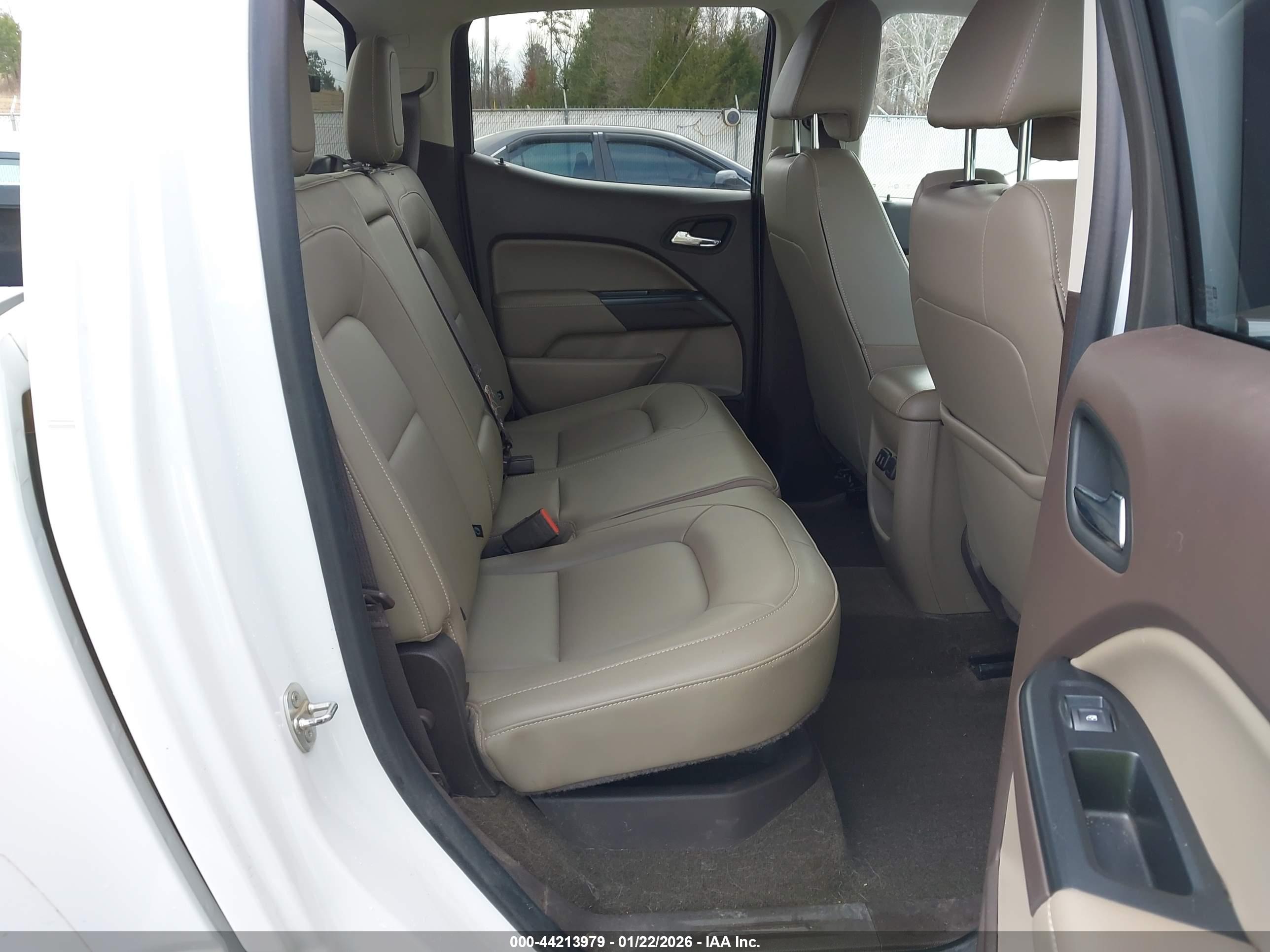 GMC CANYON image 8