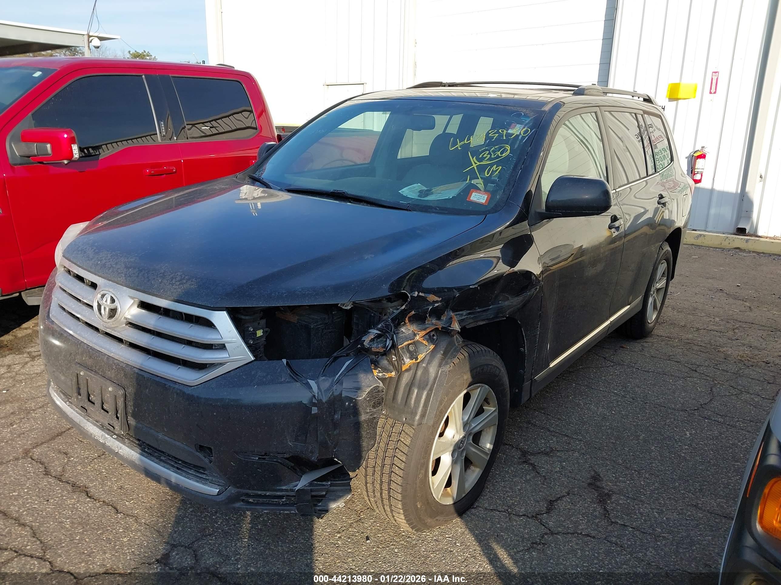 TOYOTA HIGHLANDER image 2