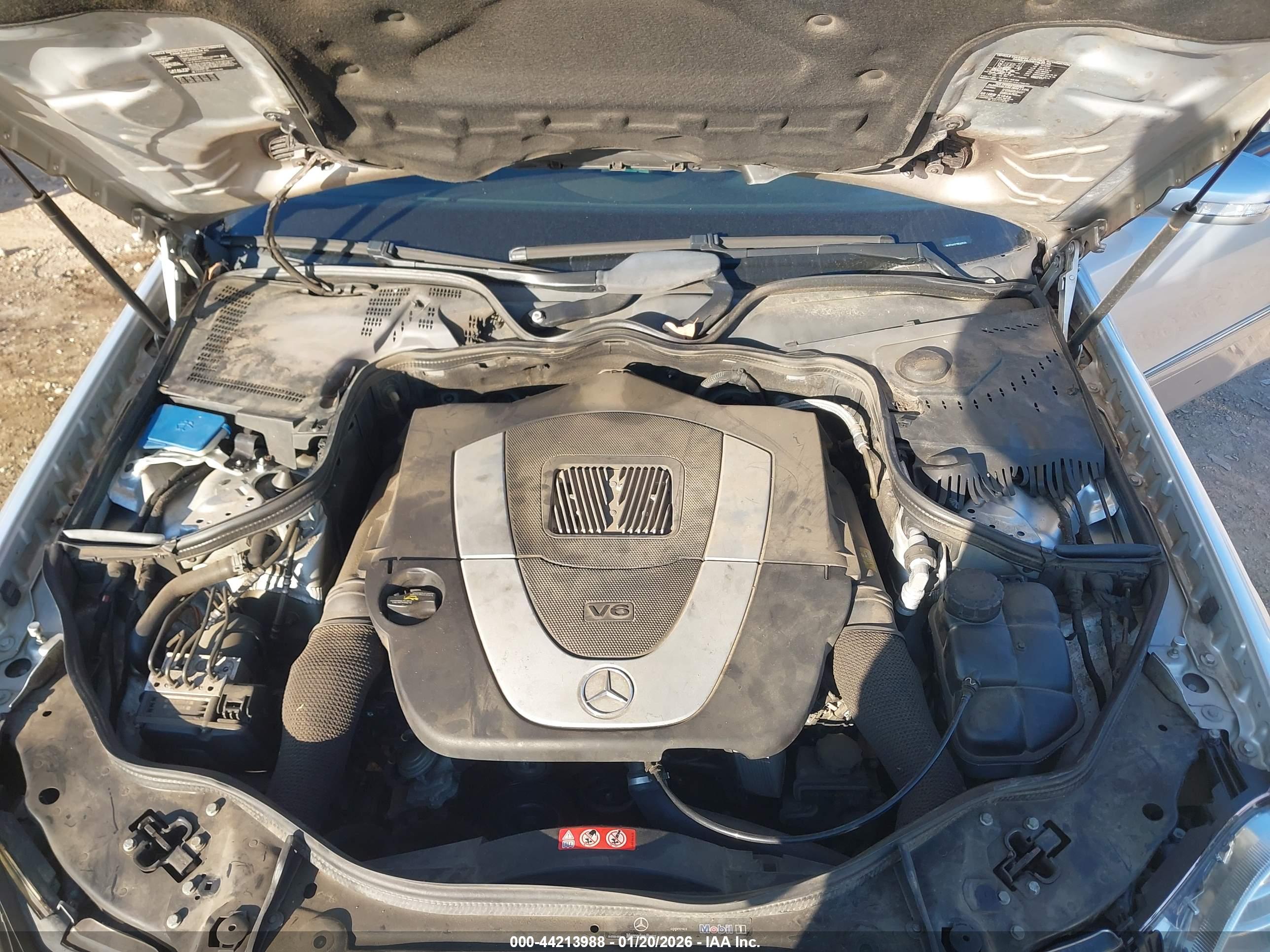 MERCEDES-BENZ E image 10