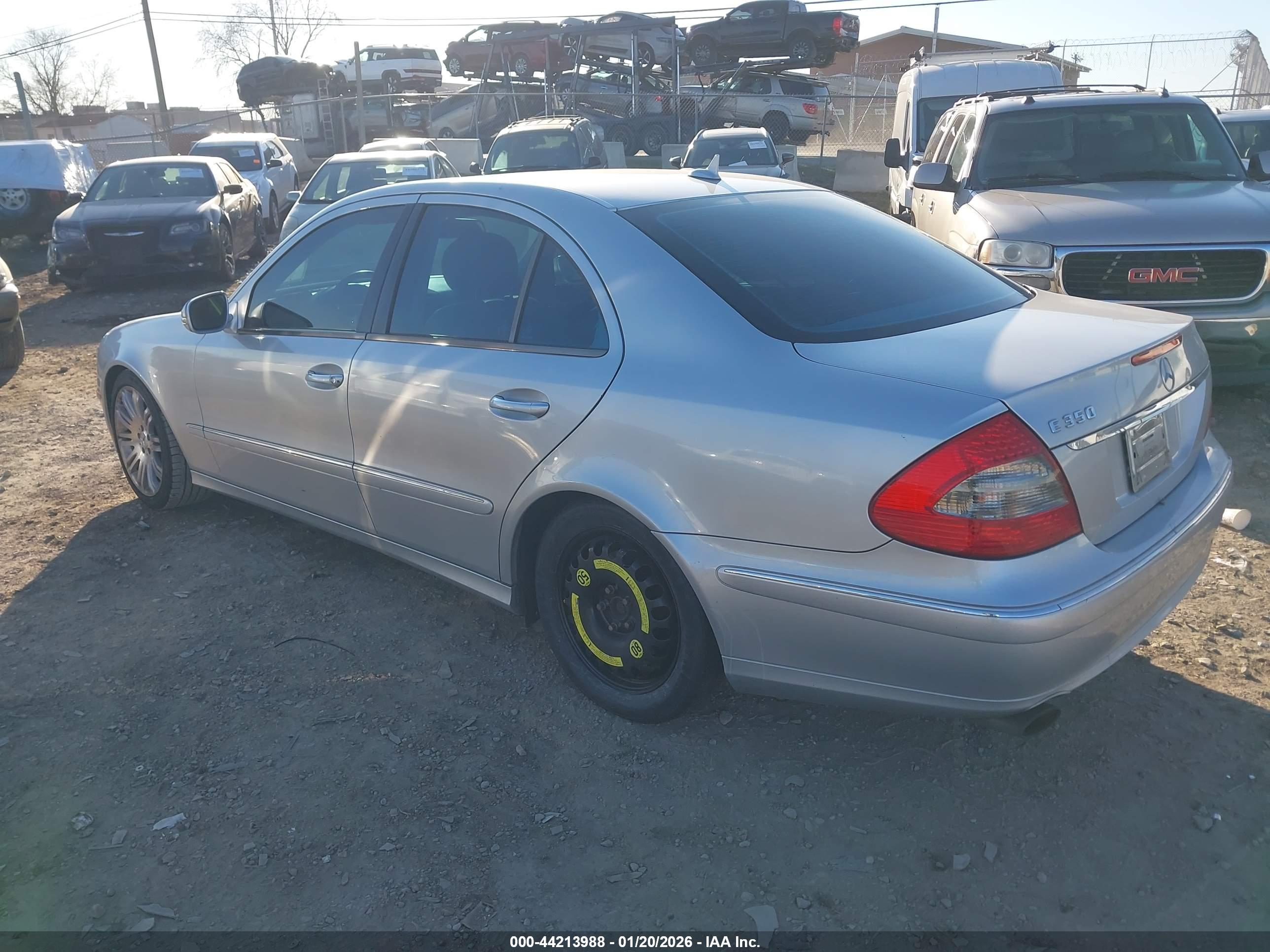 MERCEDES-BENZ E image 3