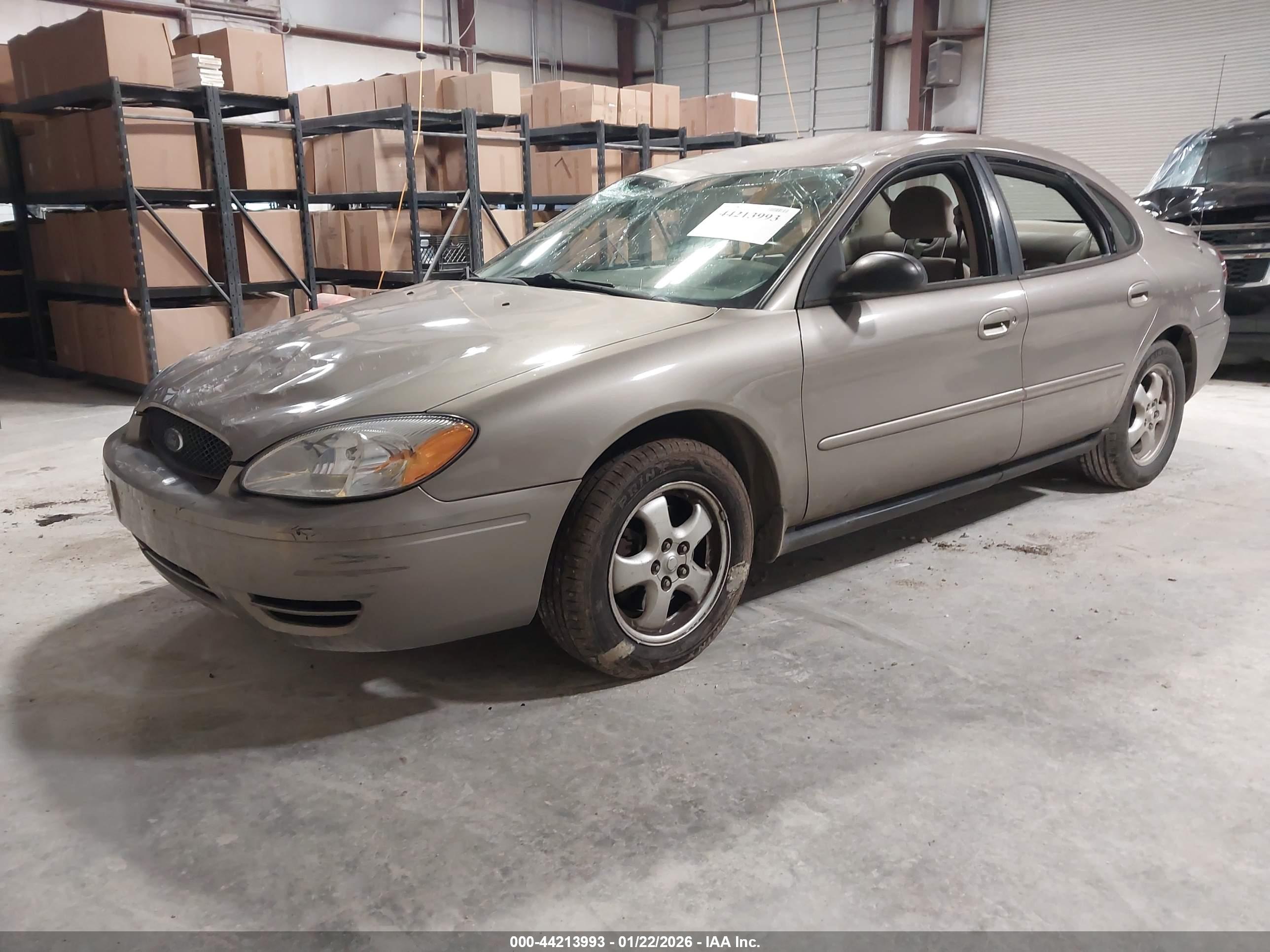 FORD TAURUS image 2