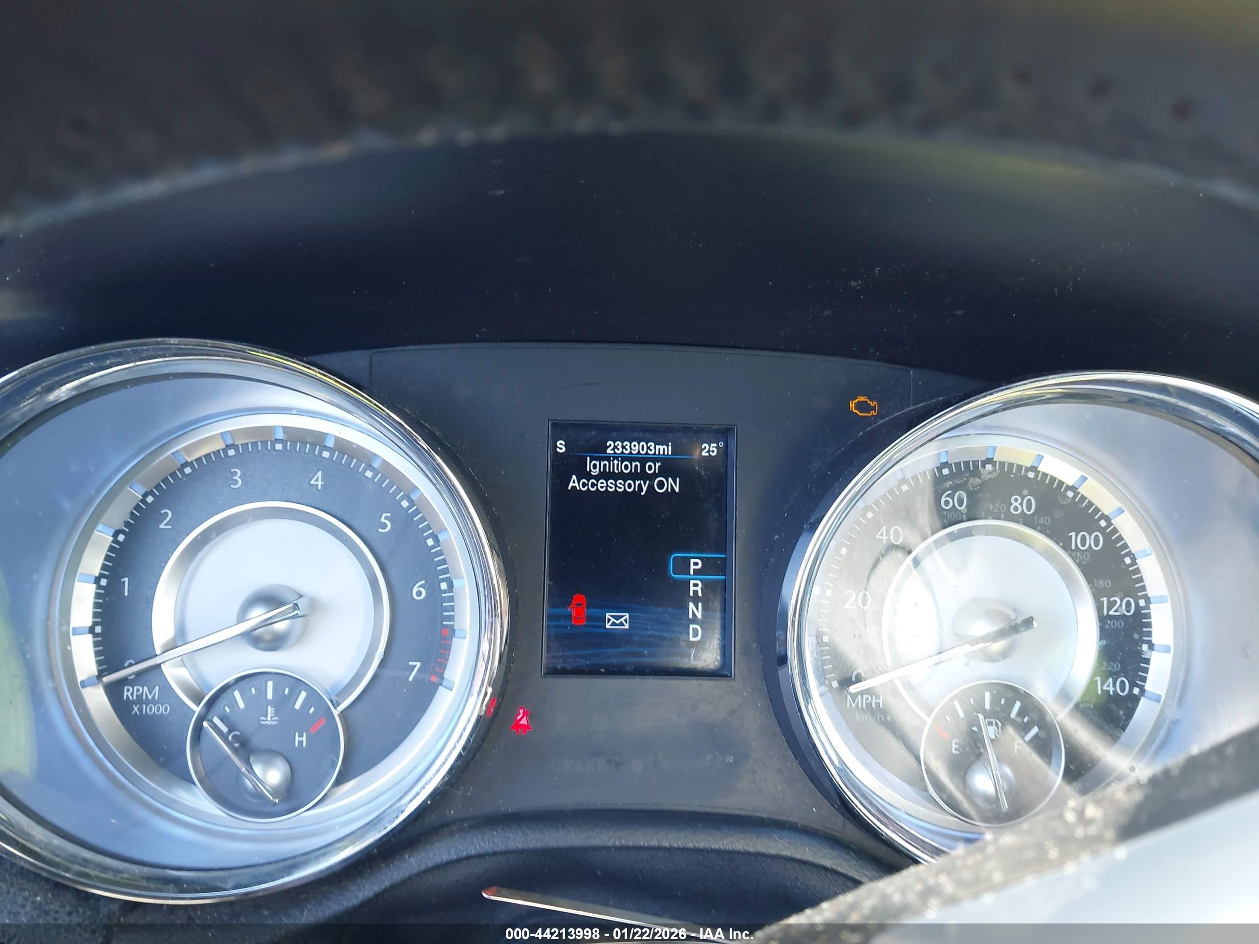 CHRYSLER 300 image 7