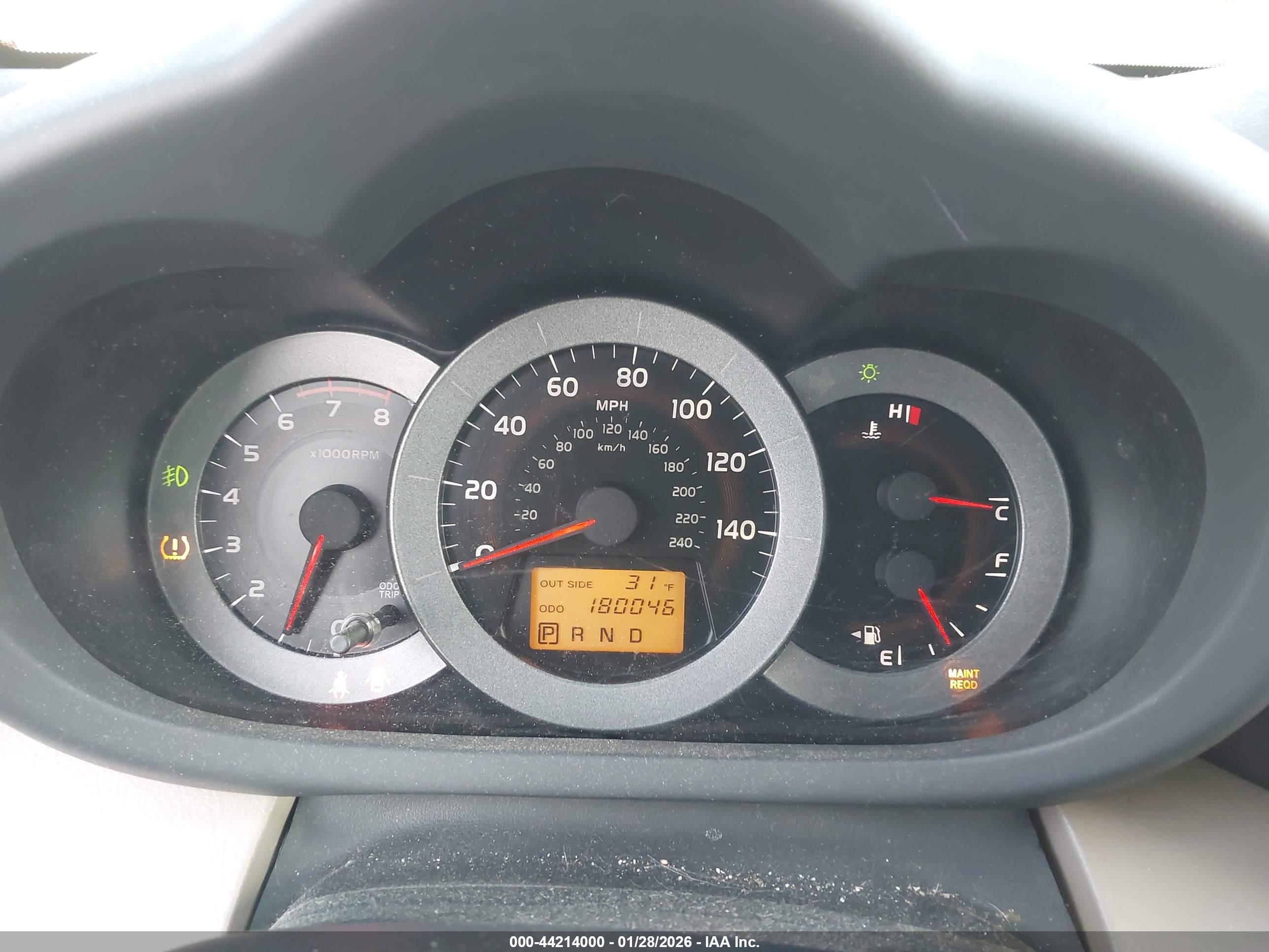 TOYOTA RAV4 image 7