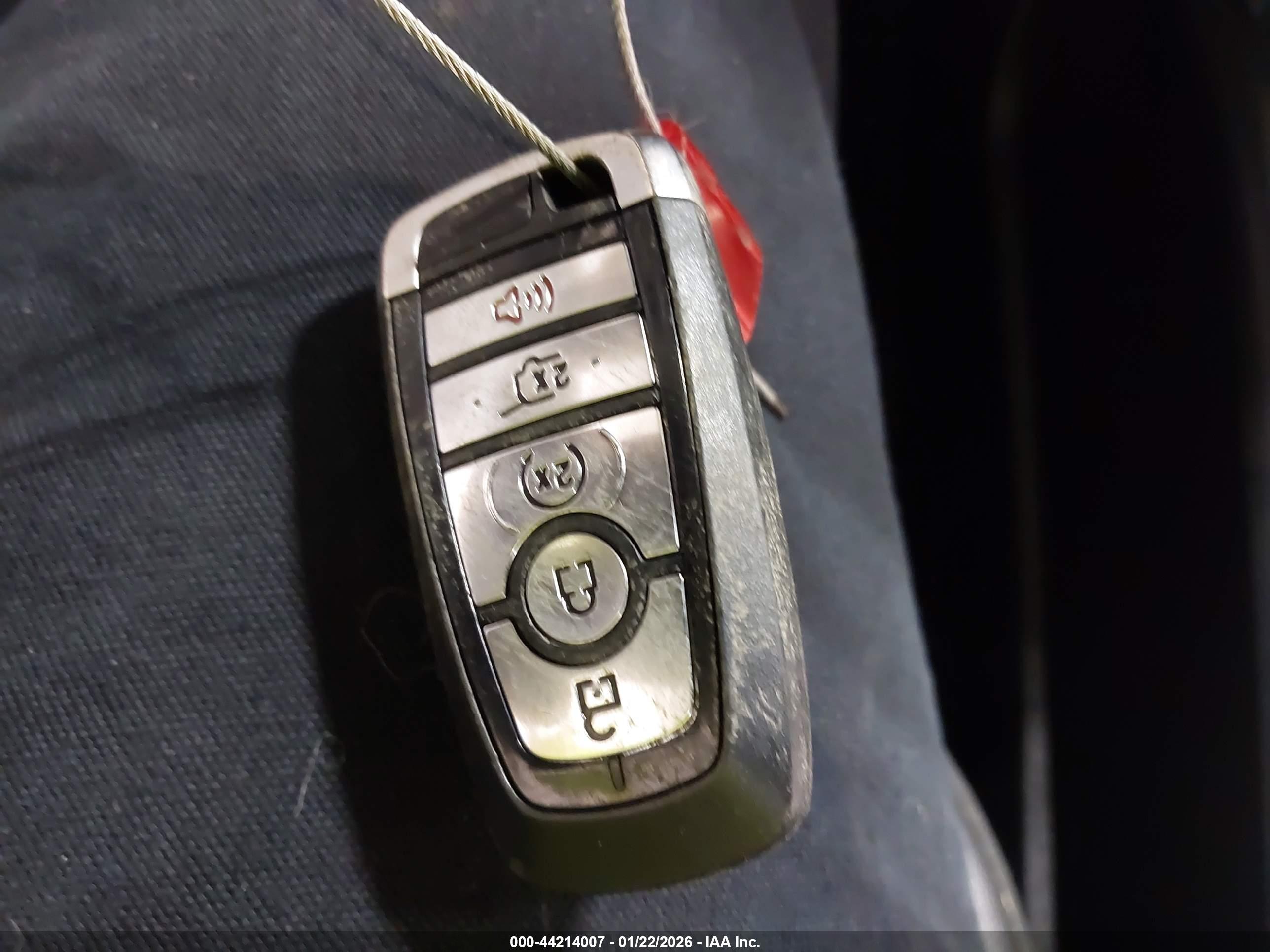 FORD EXPLORER image 11