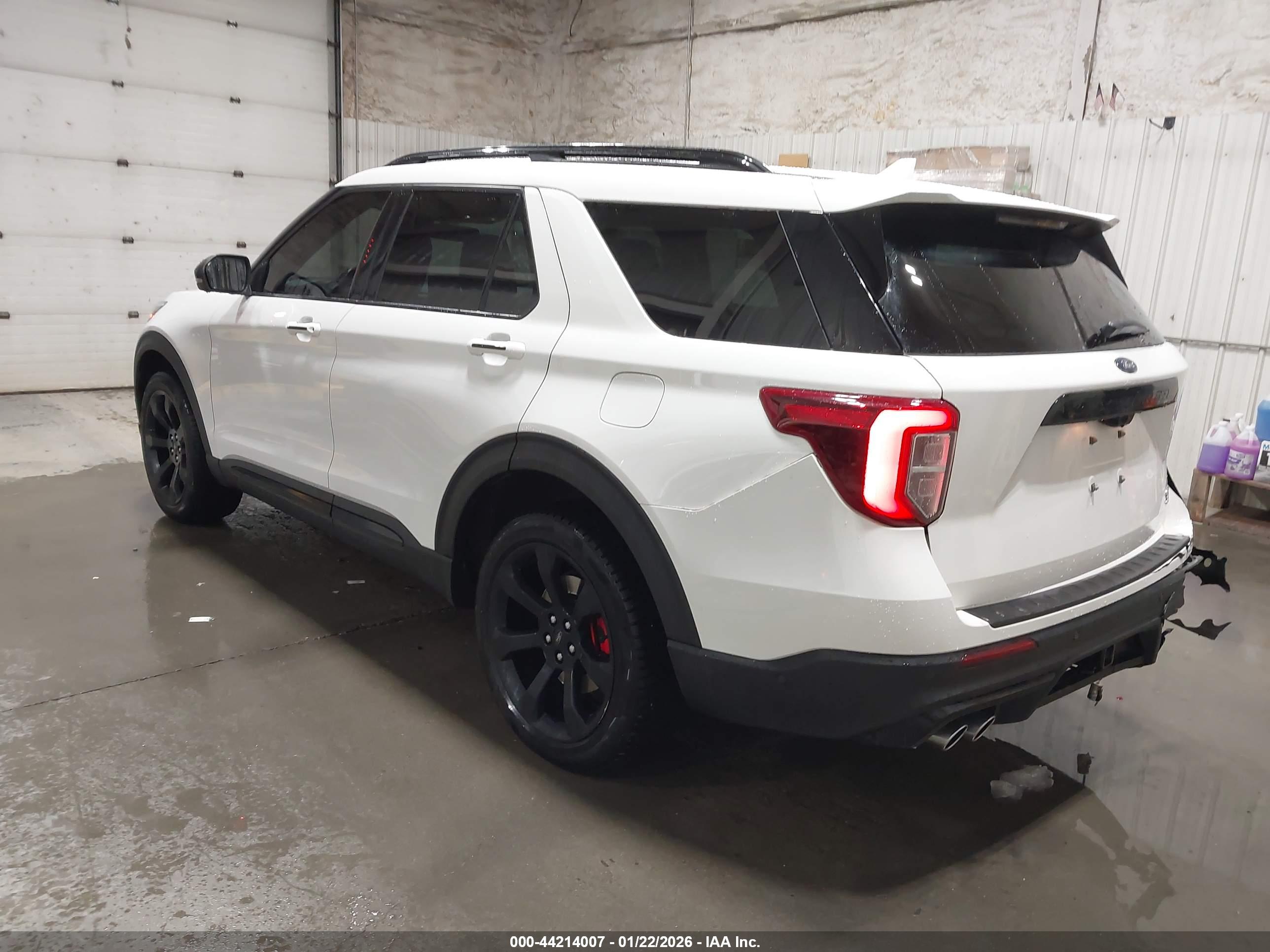 FORD EXPLORER image 3
