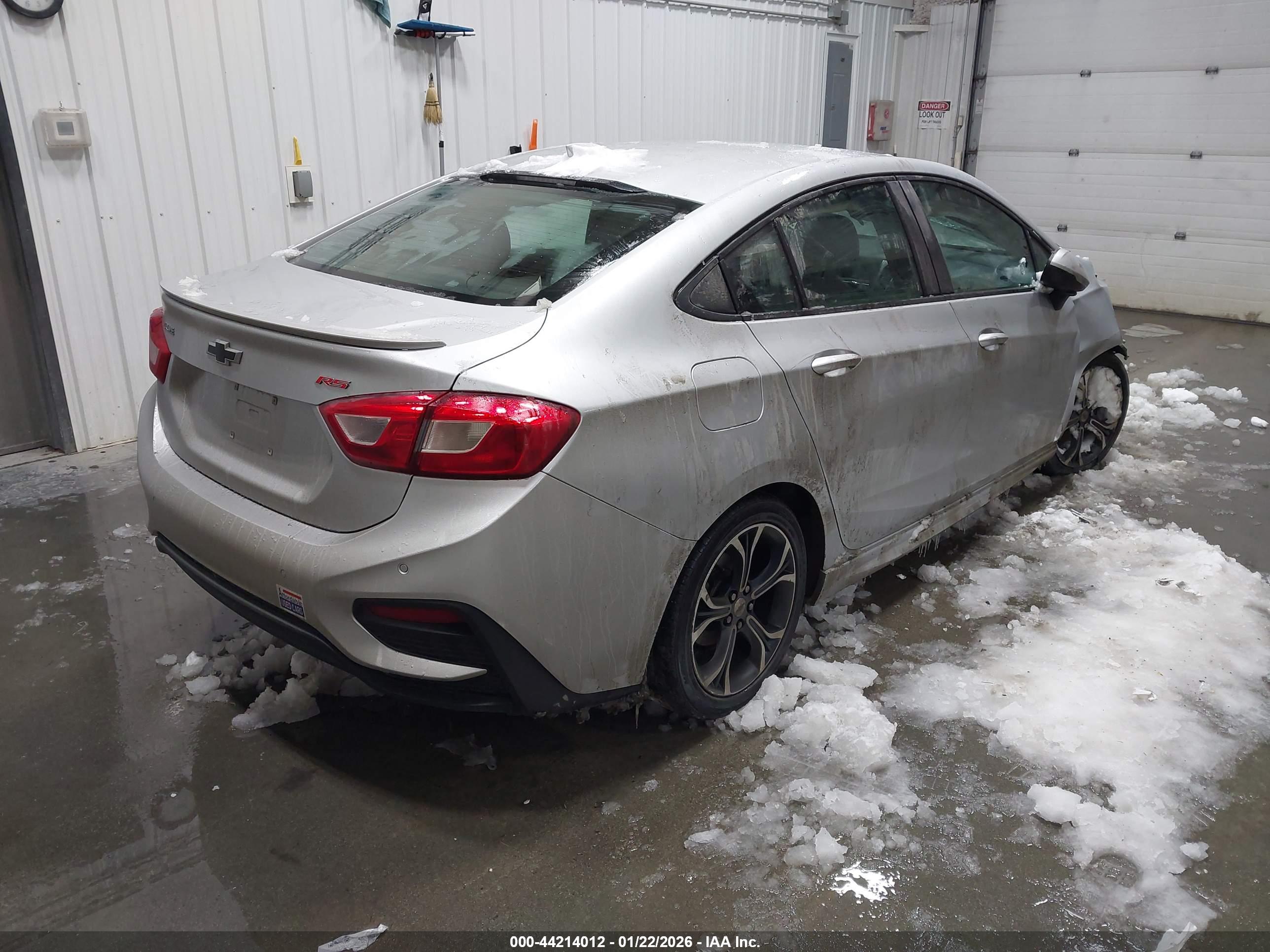CHEVROLET CRUZE image 4