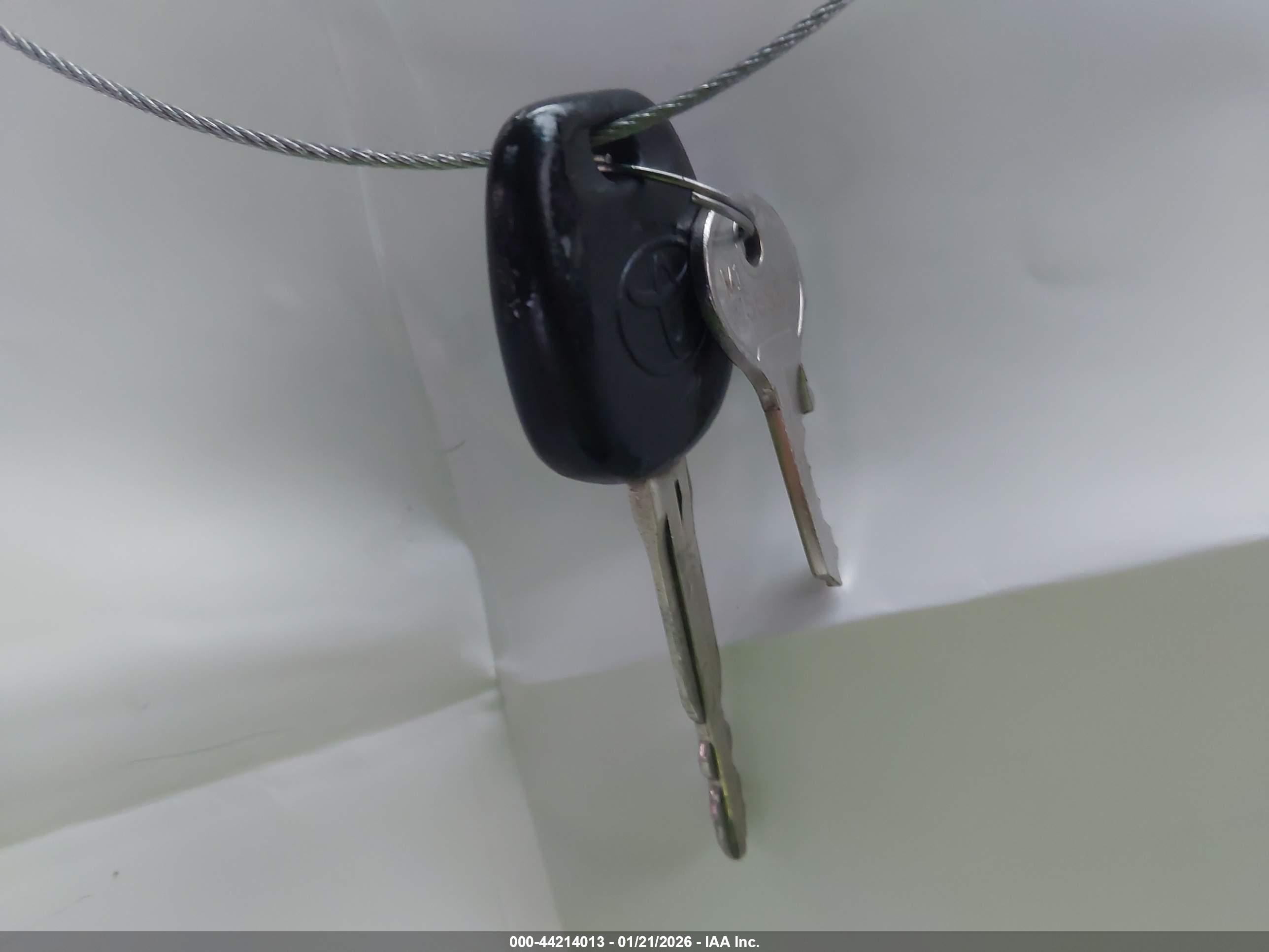 TOYOTA CAMRY image 11