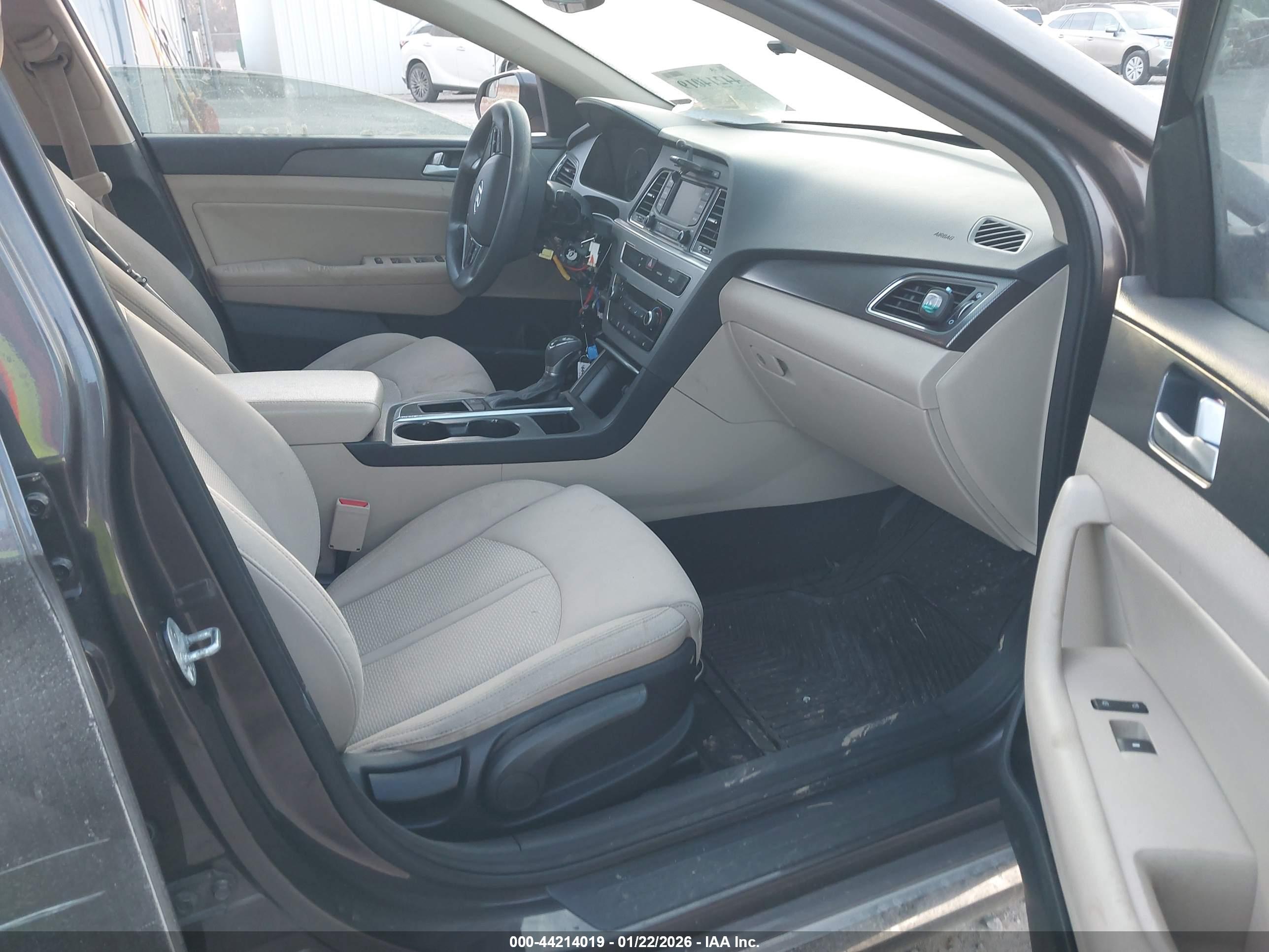 HYUNDAI SONATA image 5