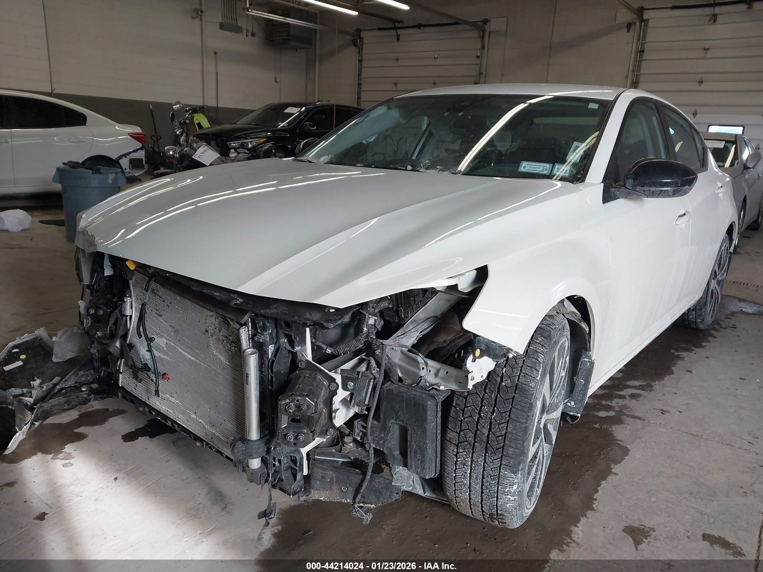 NISSAN ALTIMA image 2