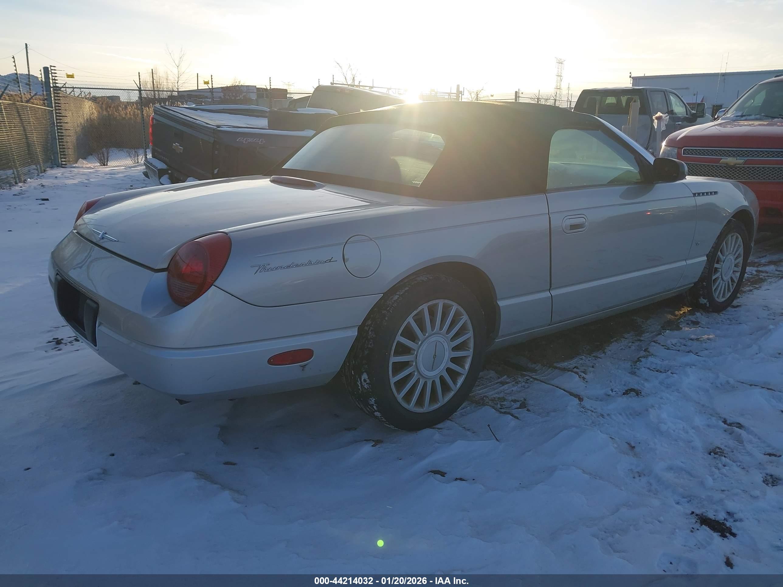 FORD THUNDERBIRD image 4