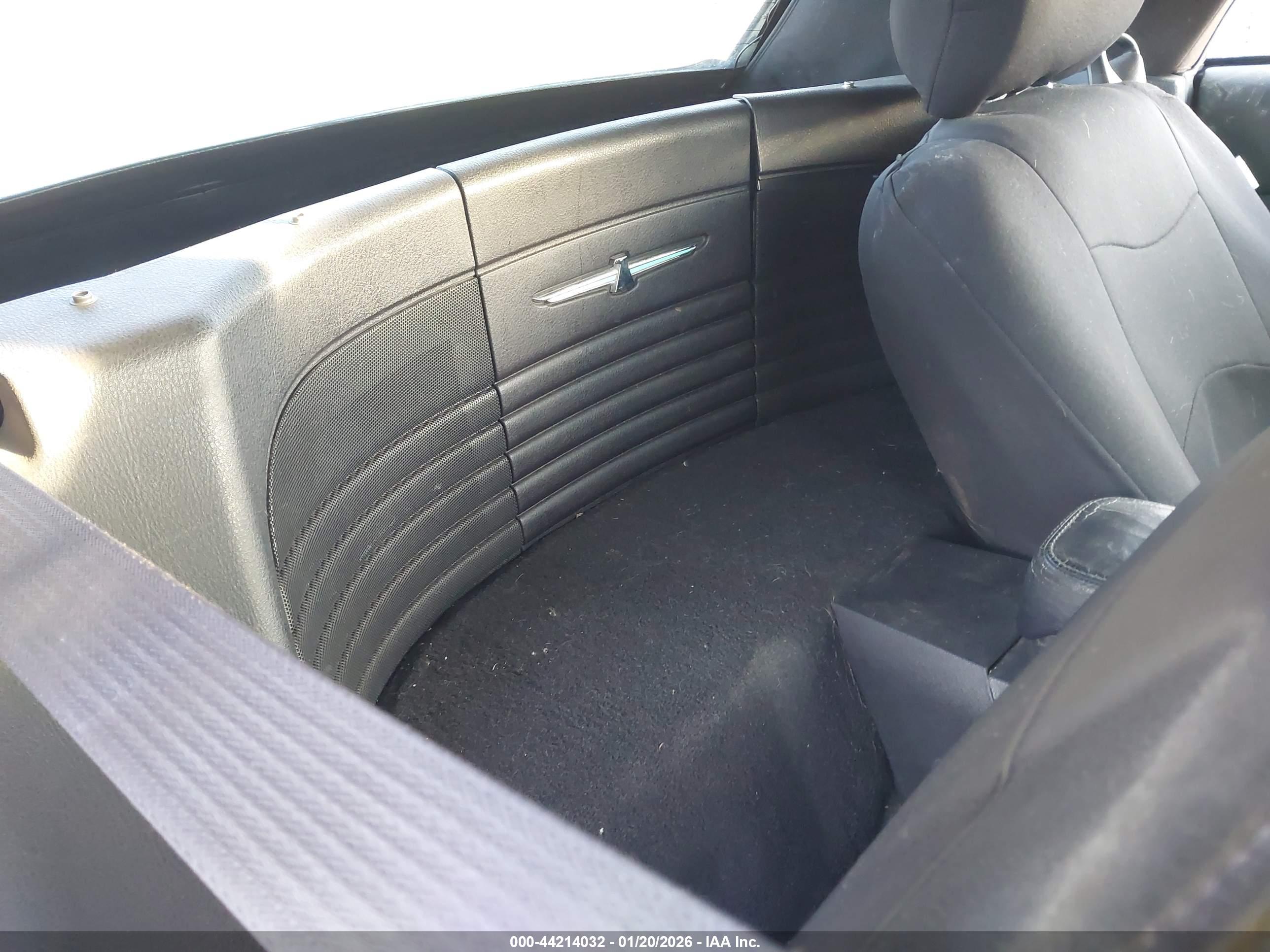 FORD THUNDERBIRD image 8