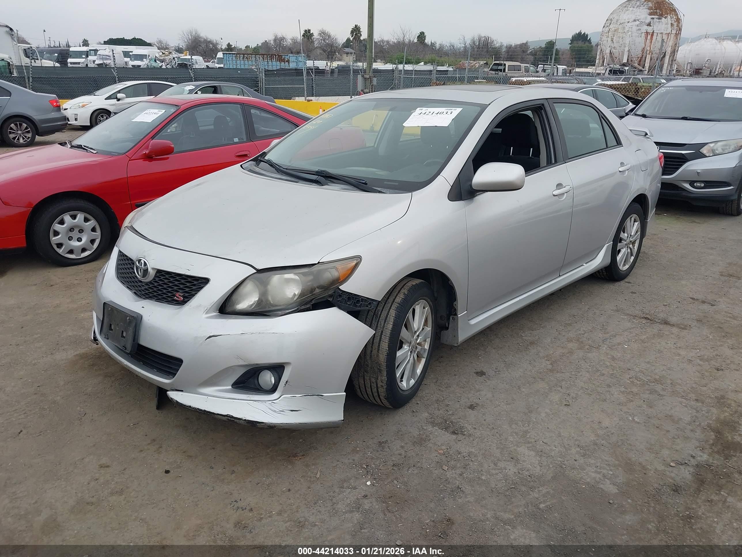 TOYOTA COROLLA image 2