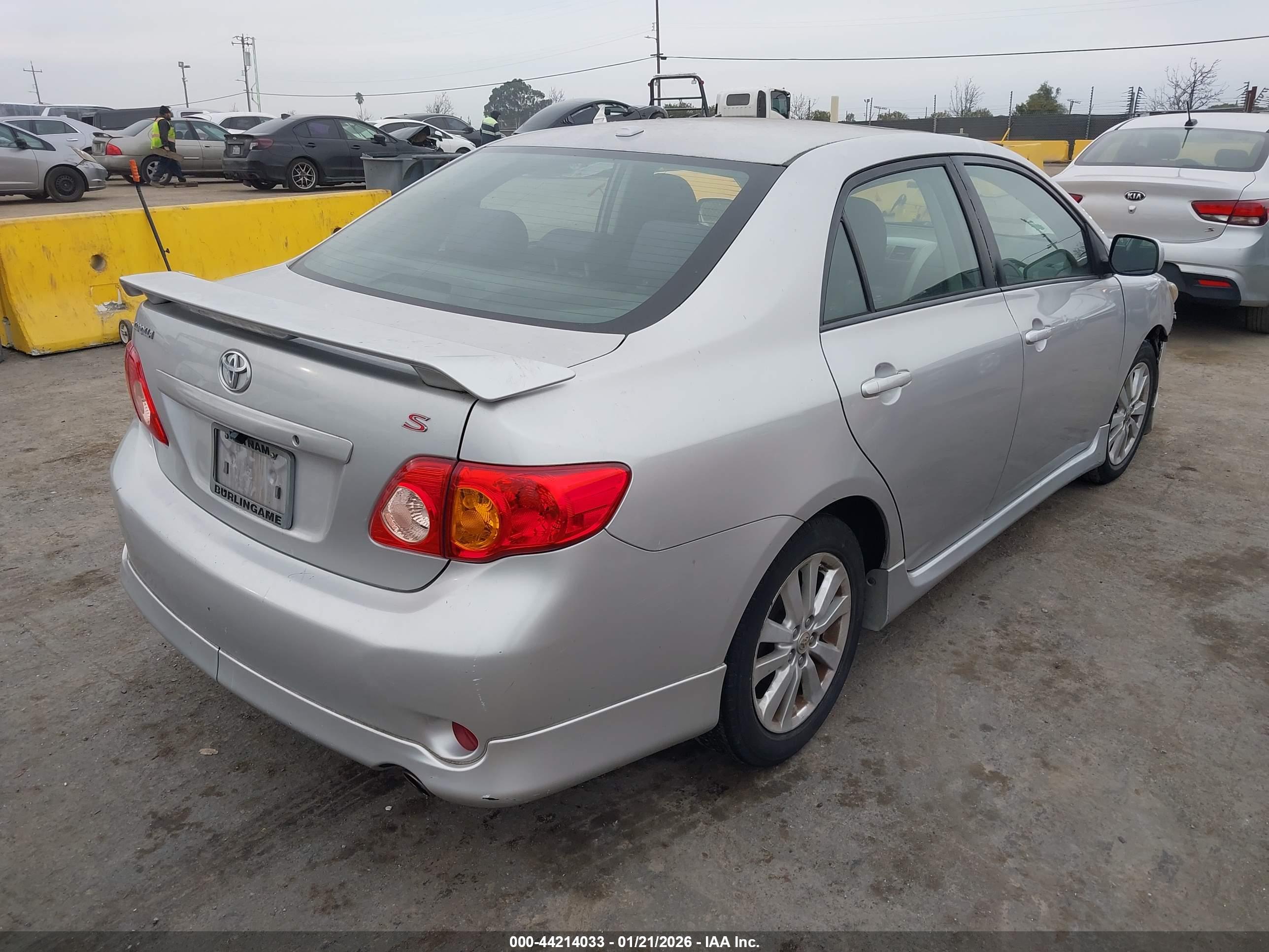 TOYOTA COROLLA image 4