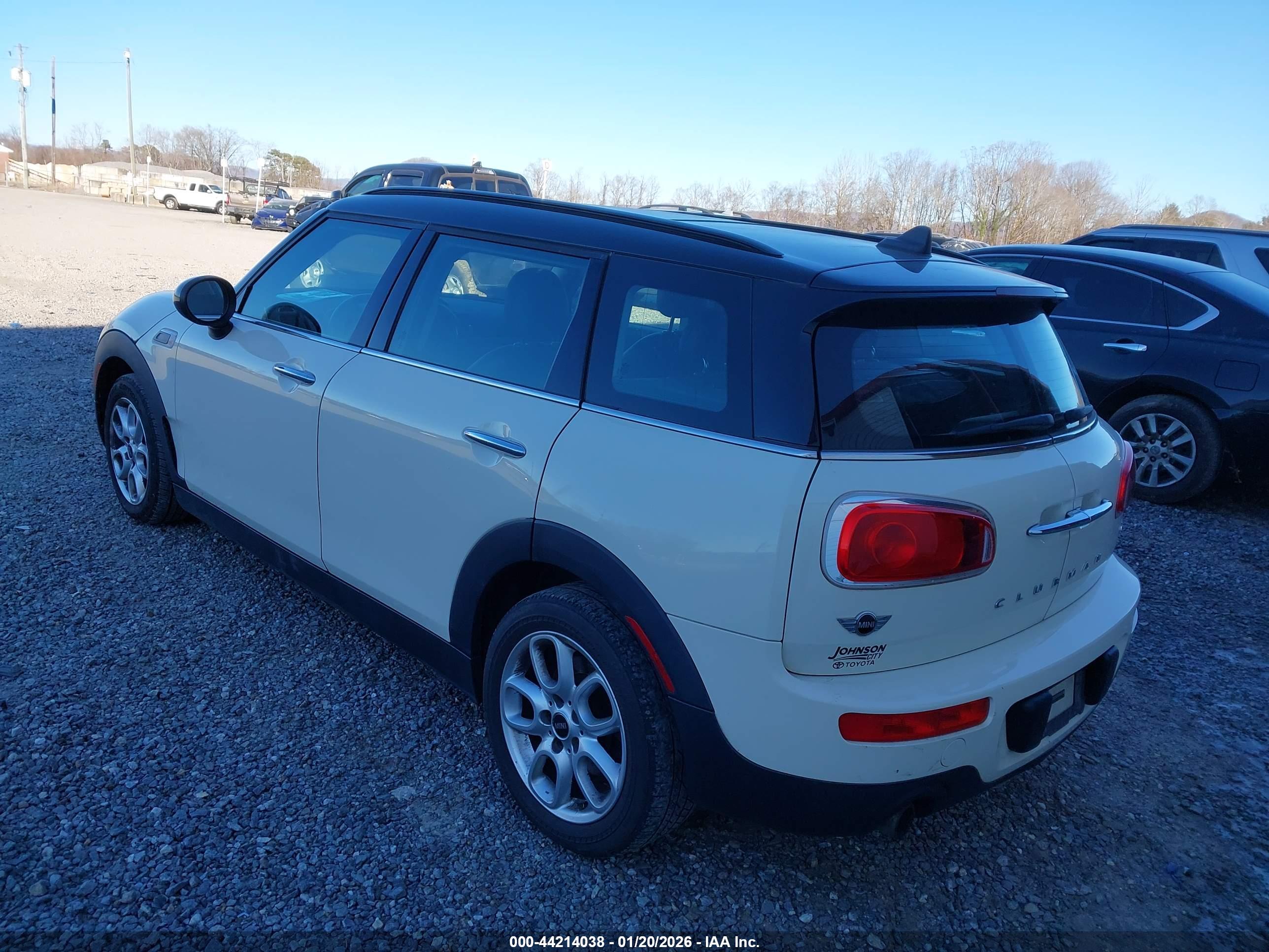 MINI CLUBMAN image 3