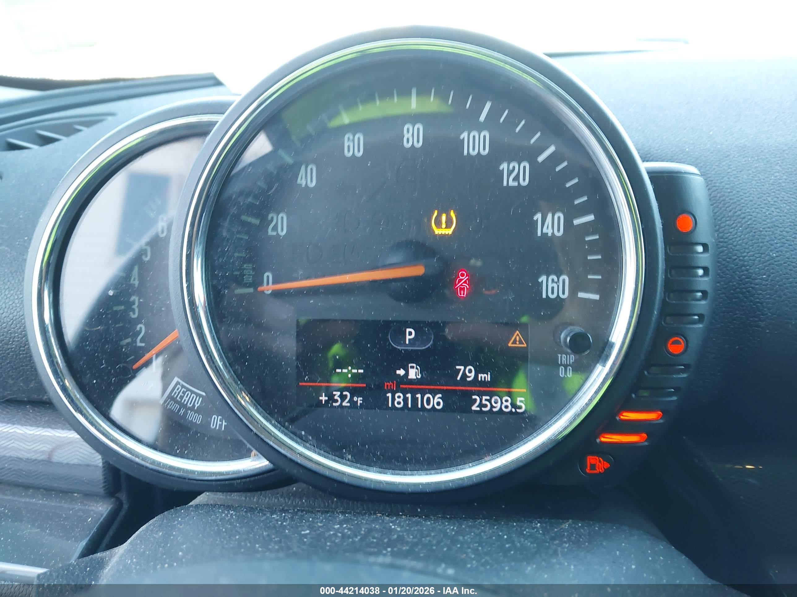 MINI CLUBMAN image 7