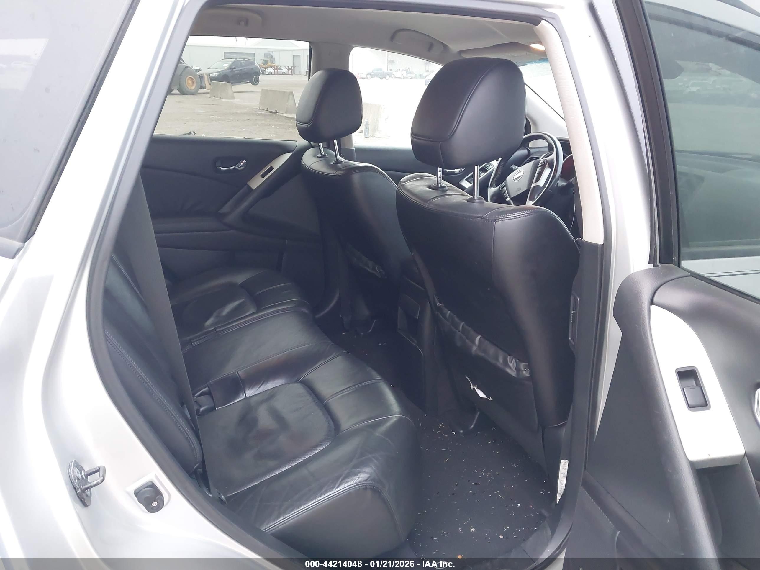 NISSAN MURANO image 8