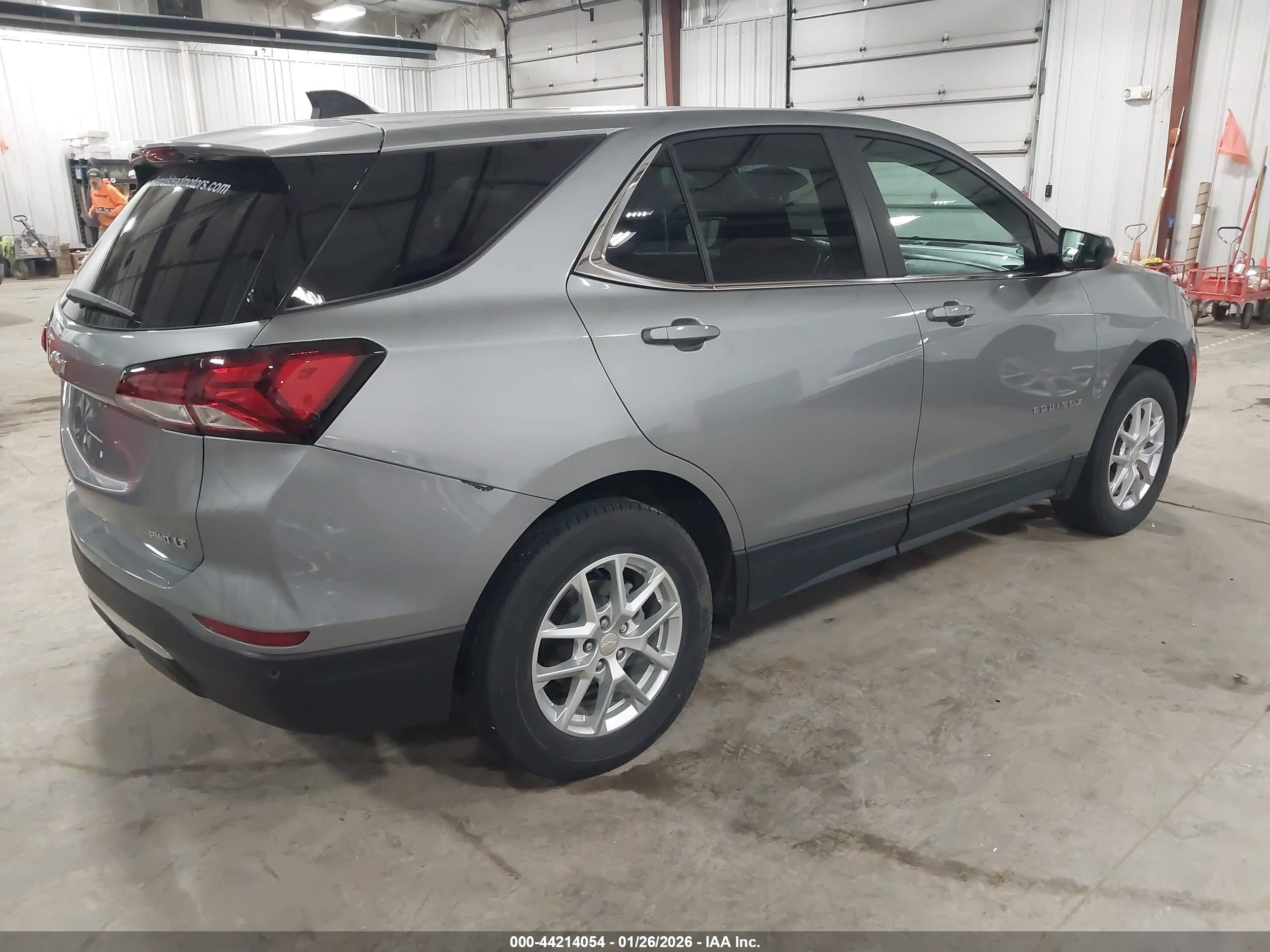 CHEVROLET EQUINOX image 4