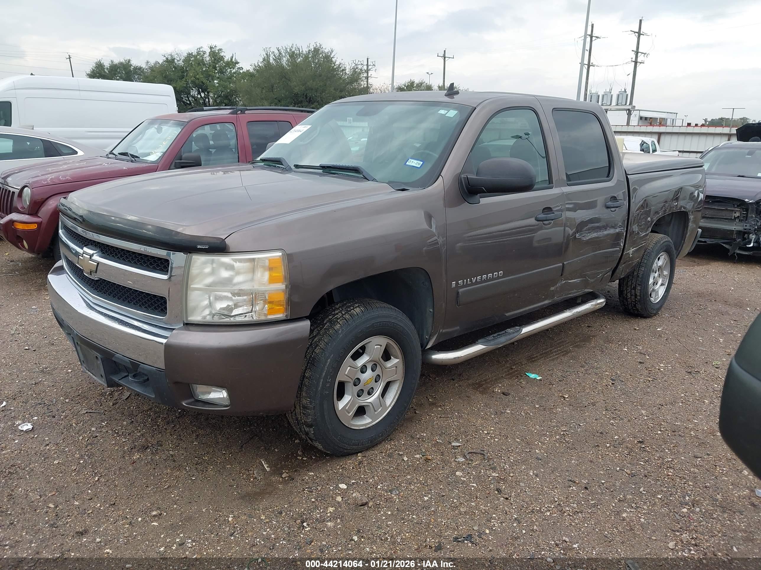 CHEVROLET SILVERADO image 2